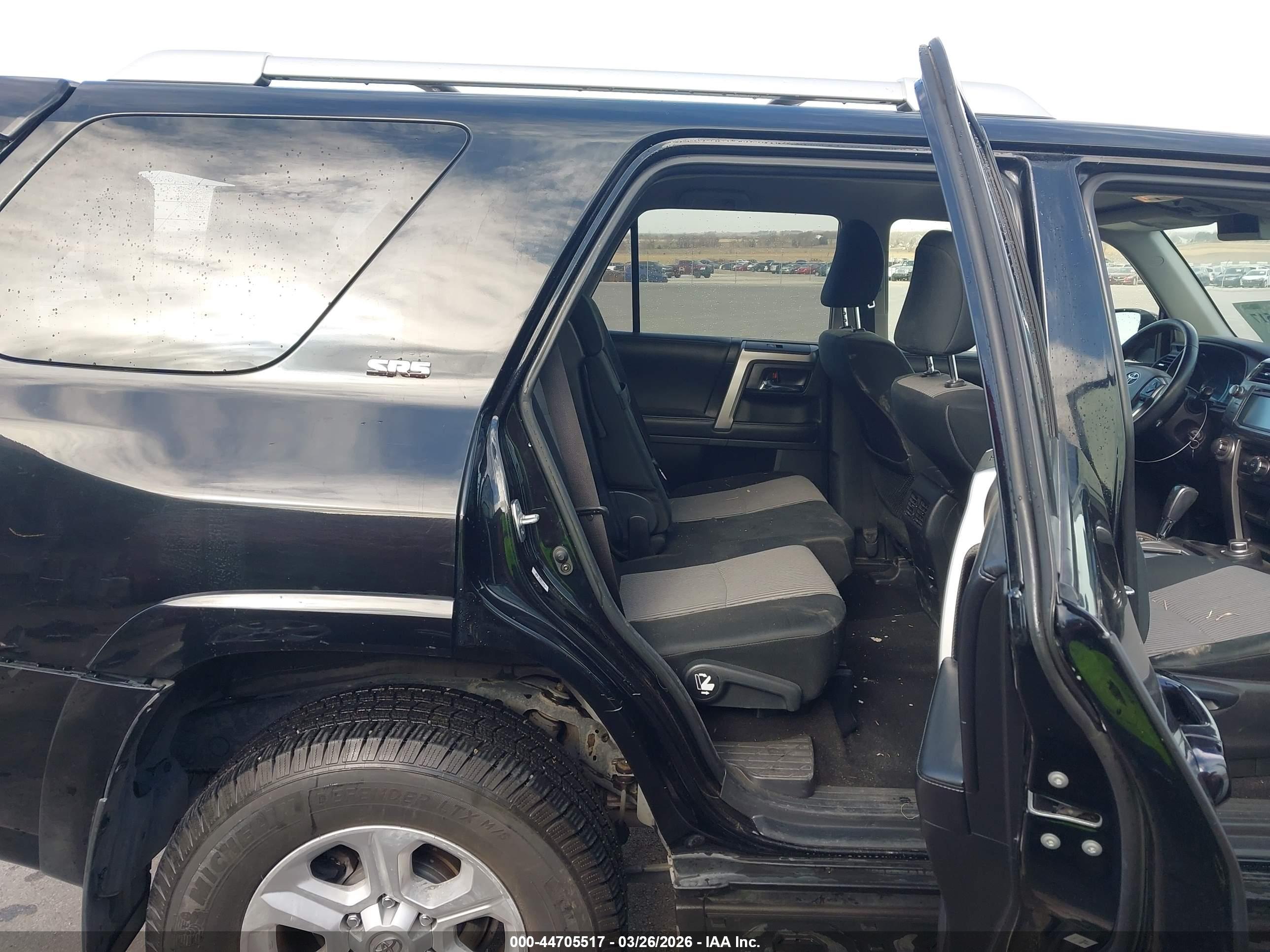 TOYOTA 4RUNNER image 8