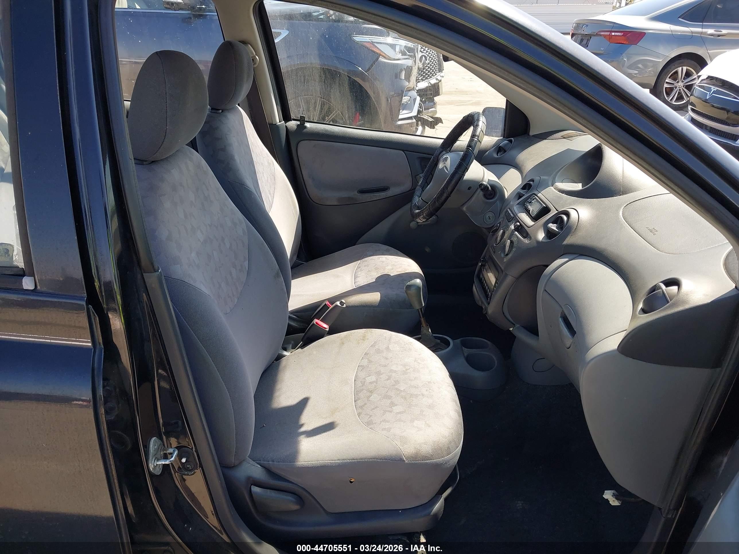 TOYOTA ECHO image 5