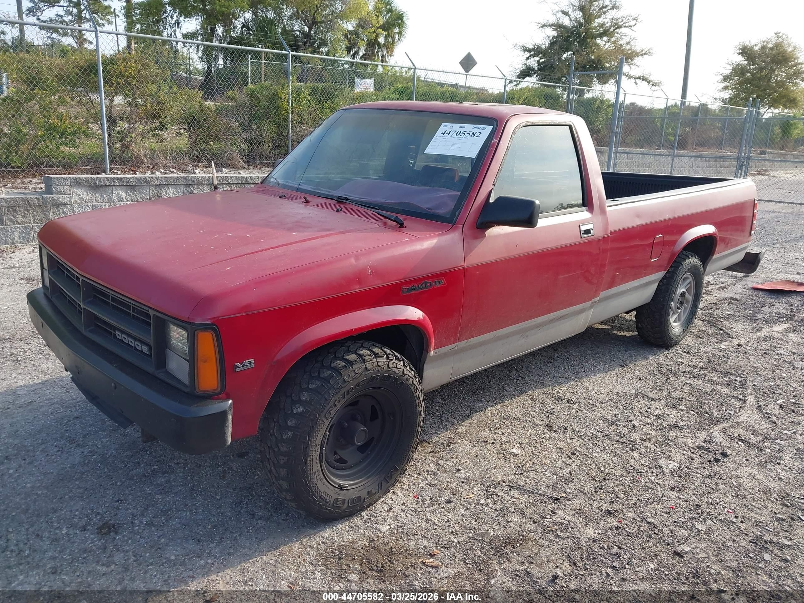 DODGE DAKOTA image 2