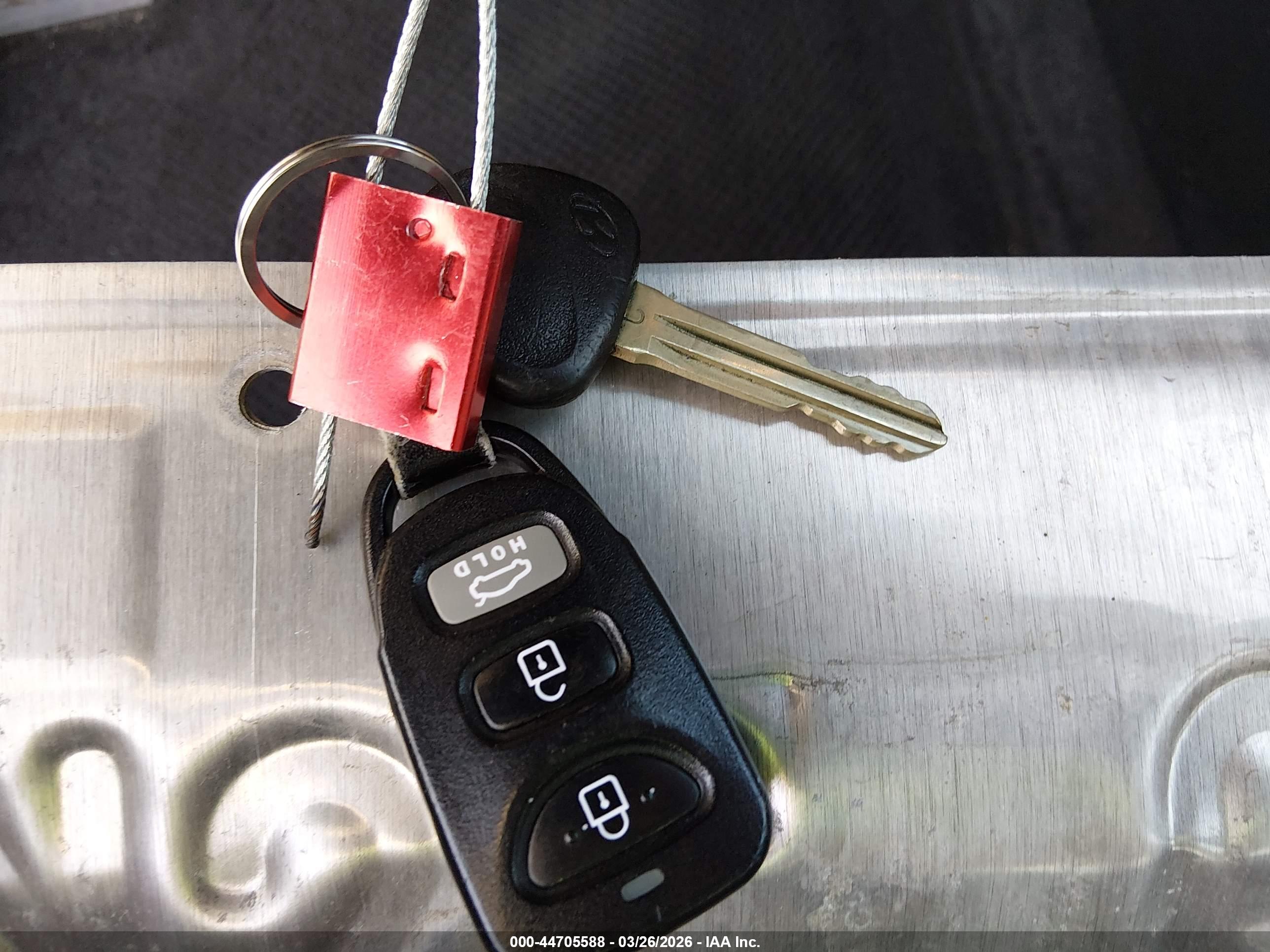 HYUNDAI ELANTRA image 11