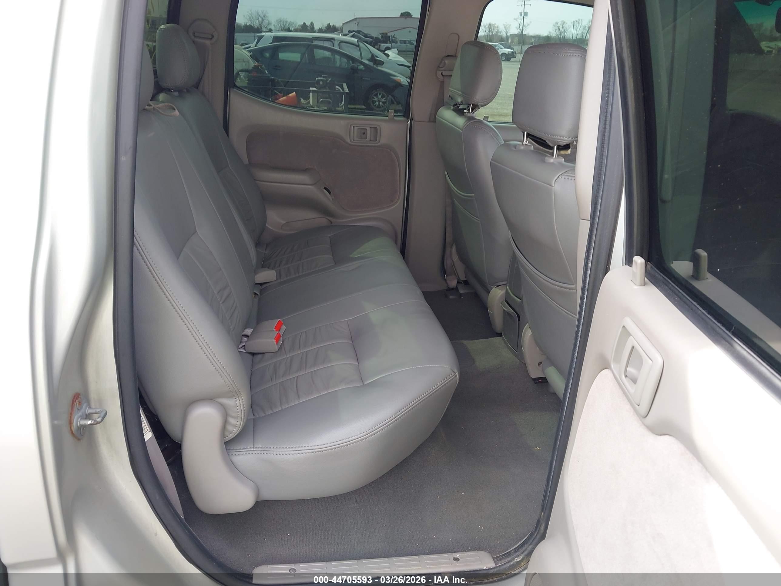 TOYOTA TACOMA image 8