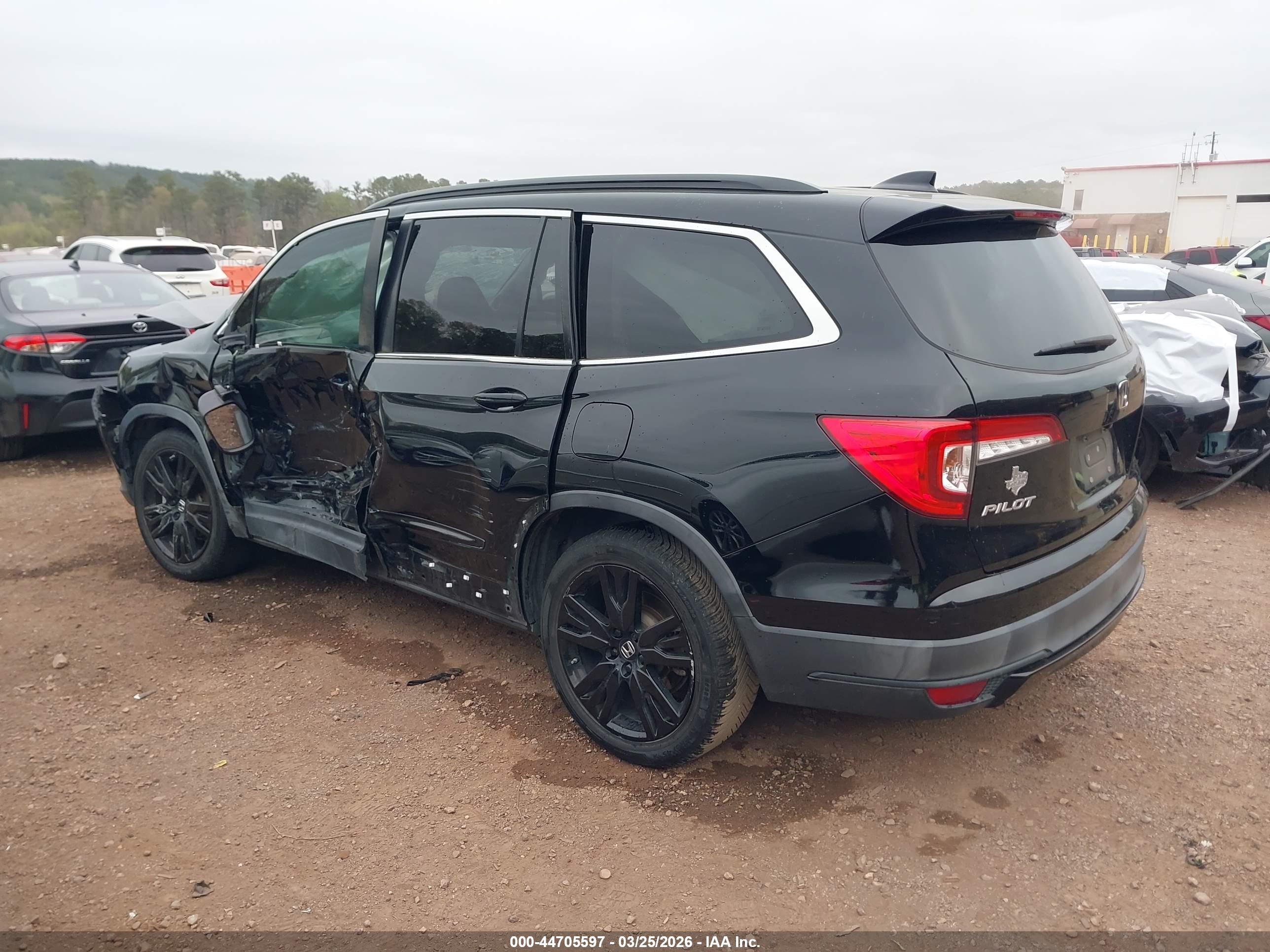 HONDA PILOT image 3