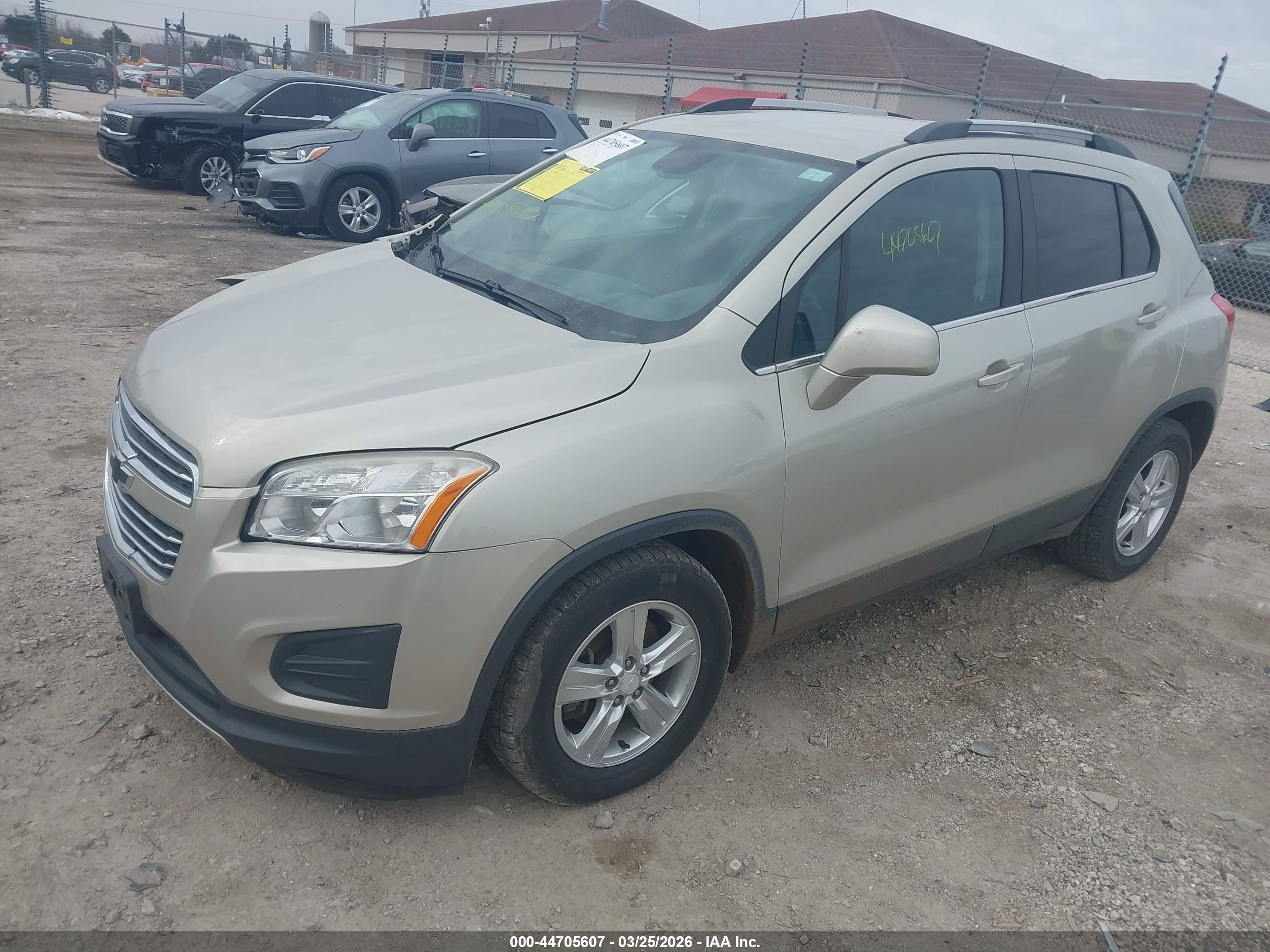 CHEVROLET TRAX image 2
