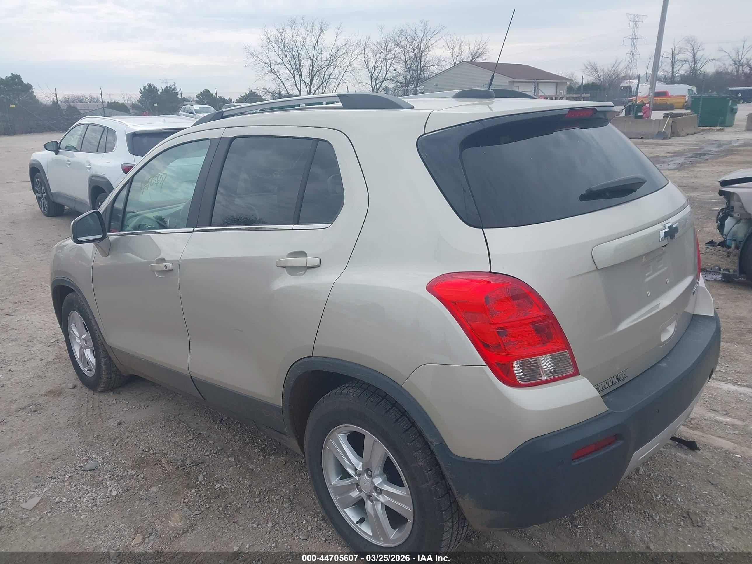 CHEVROLET TRAX image 3
