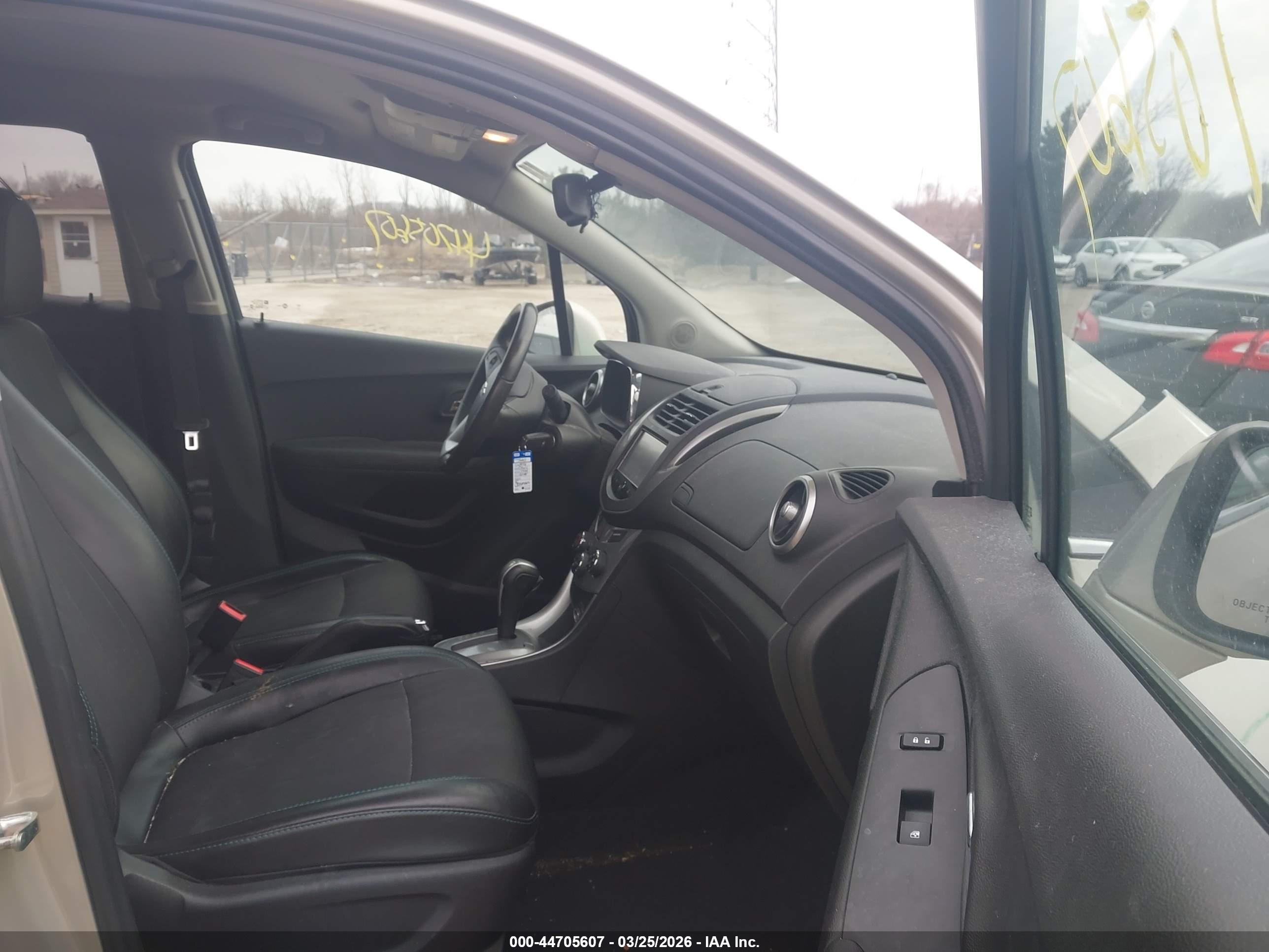 CHEVROLET TRAX image 5