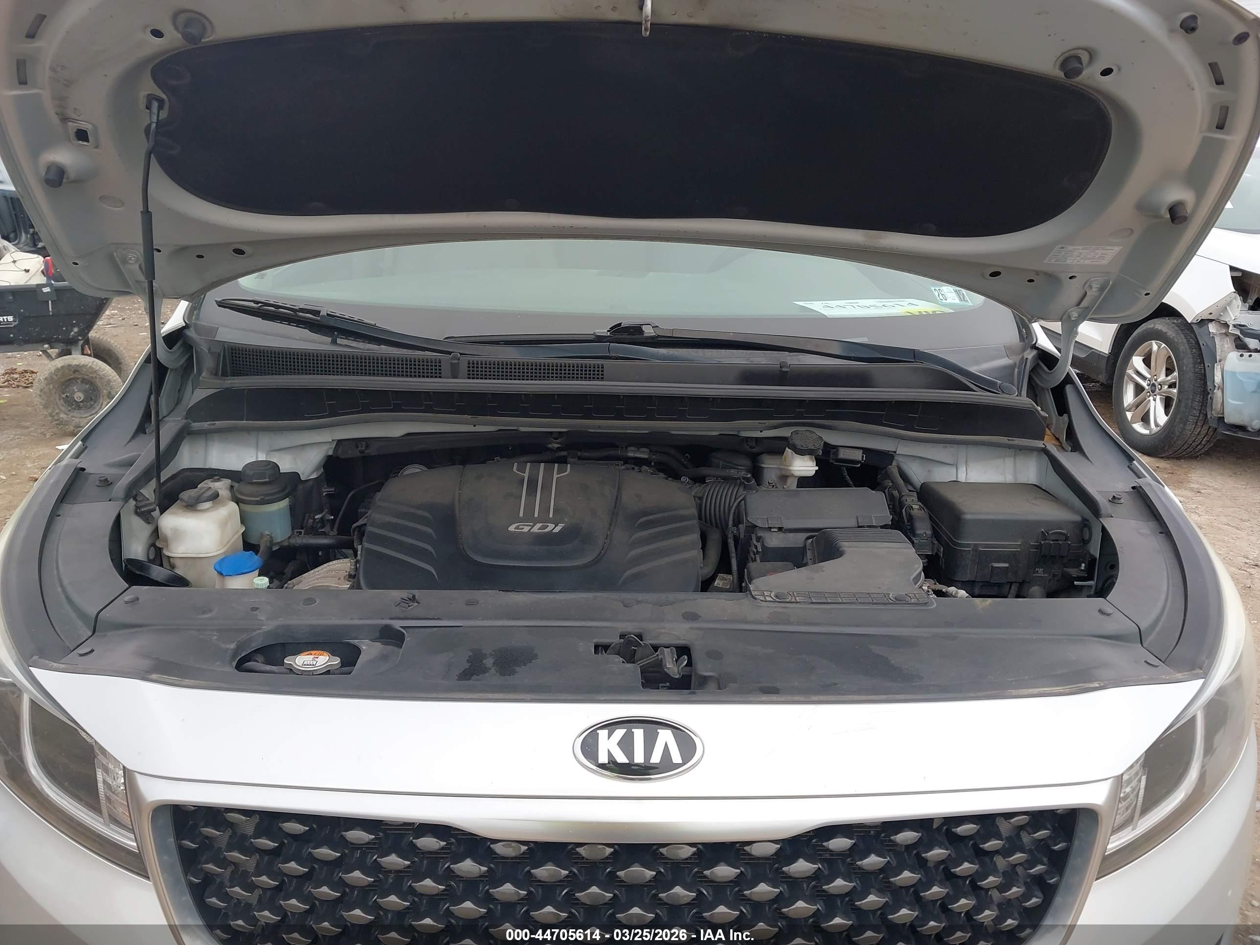 KIA SEDONA image 10