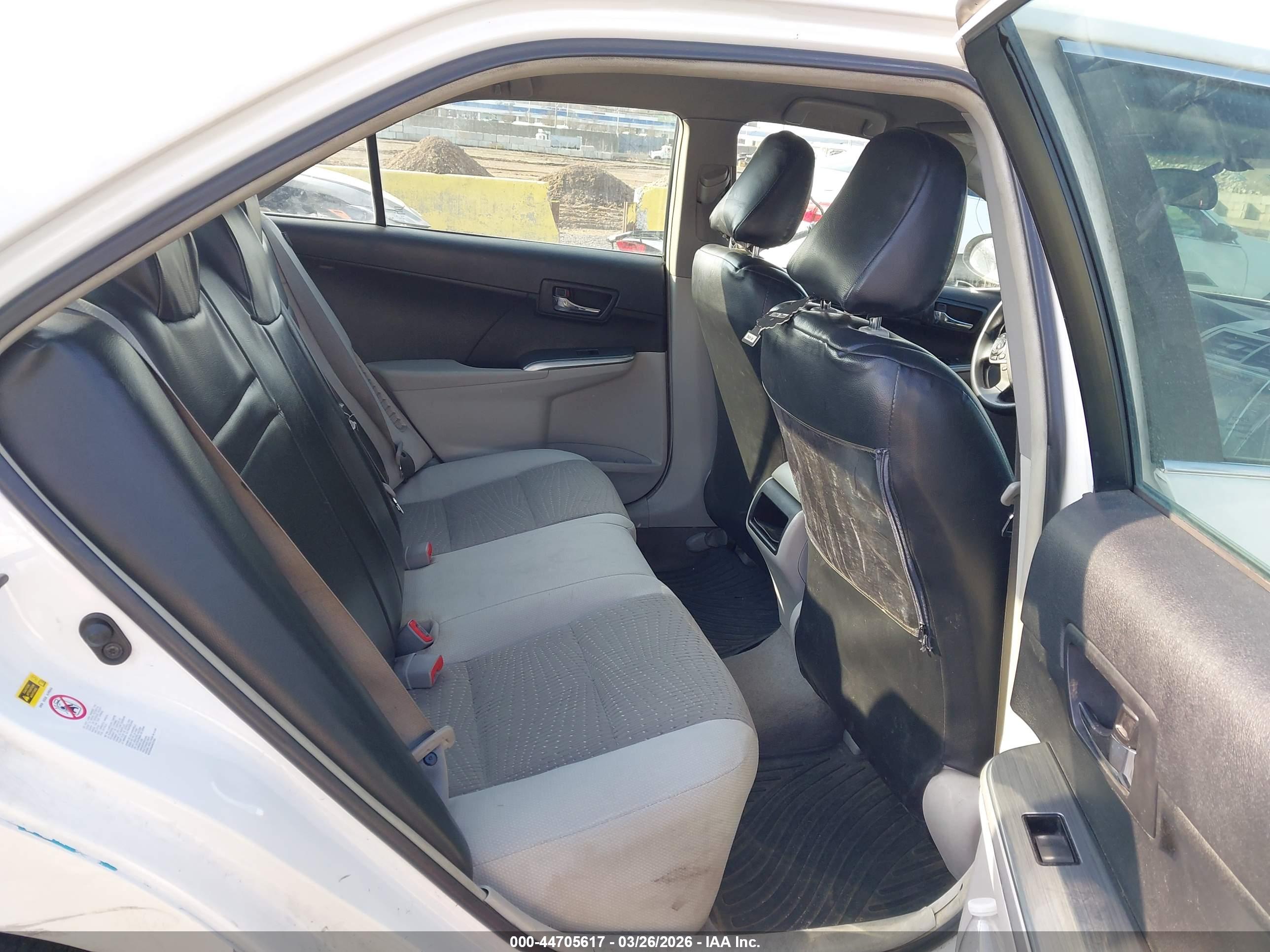 TOYOTA CAMRY image 8
