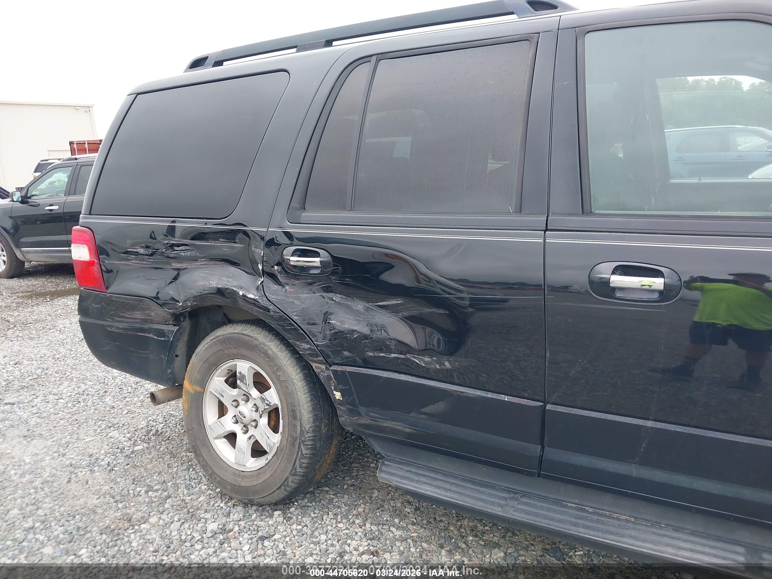 FORD EXPEDITION image 6