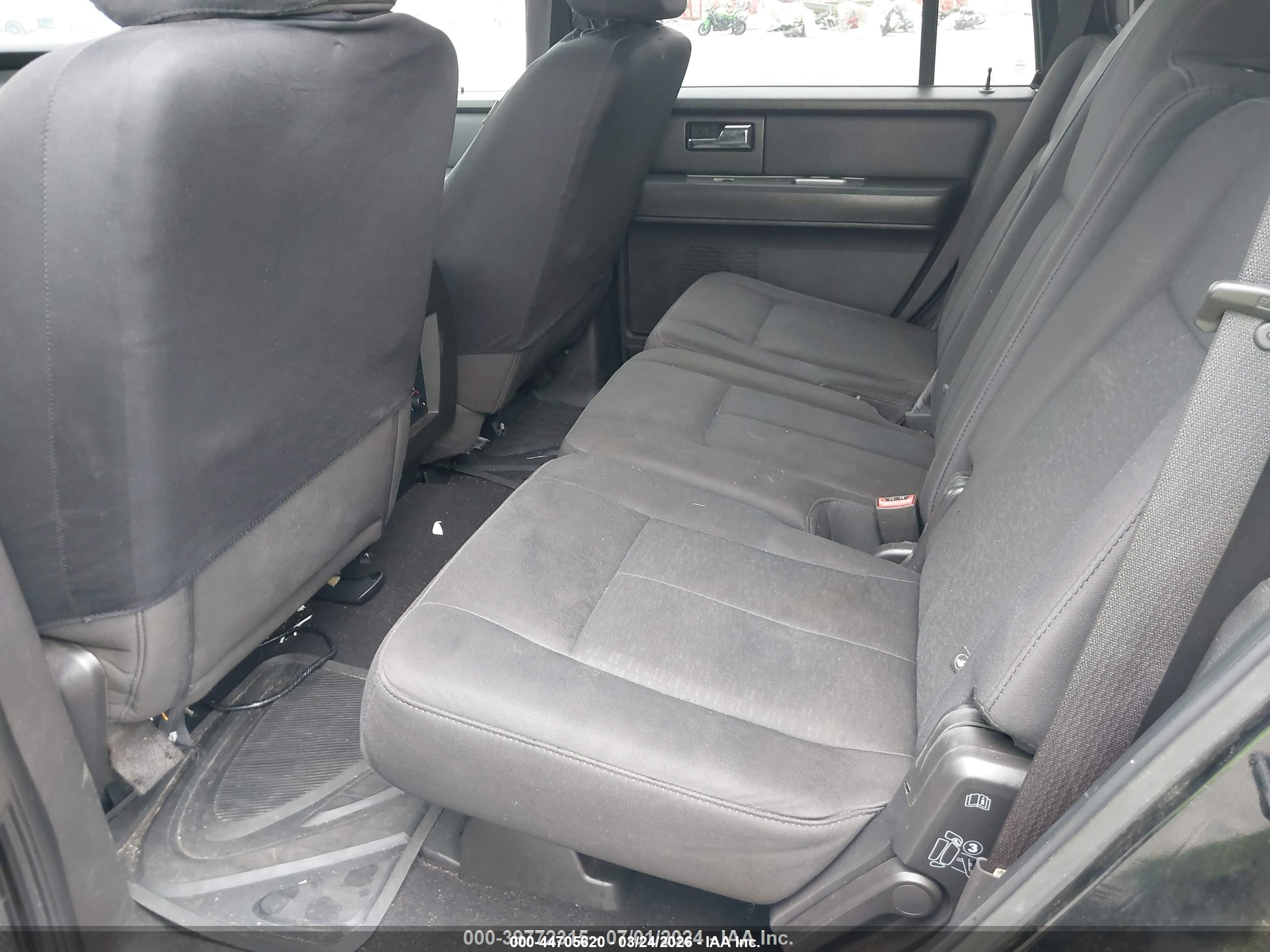 FORD EXPEDITION image 8