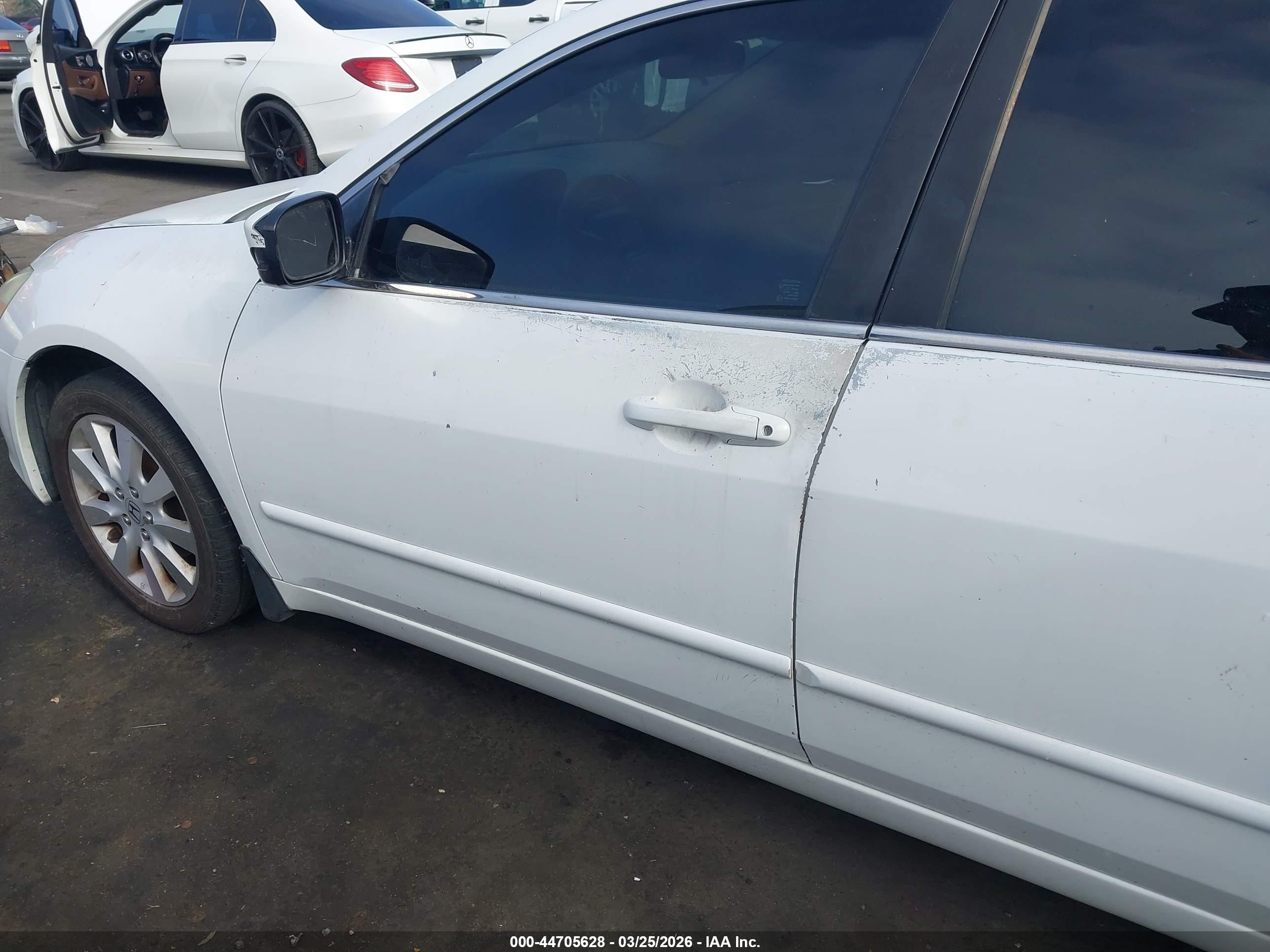 HONDA ACCORD image 6
