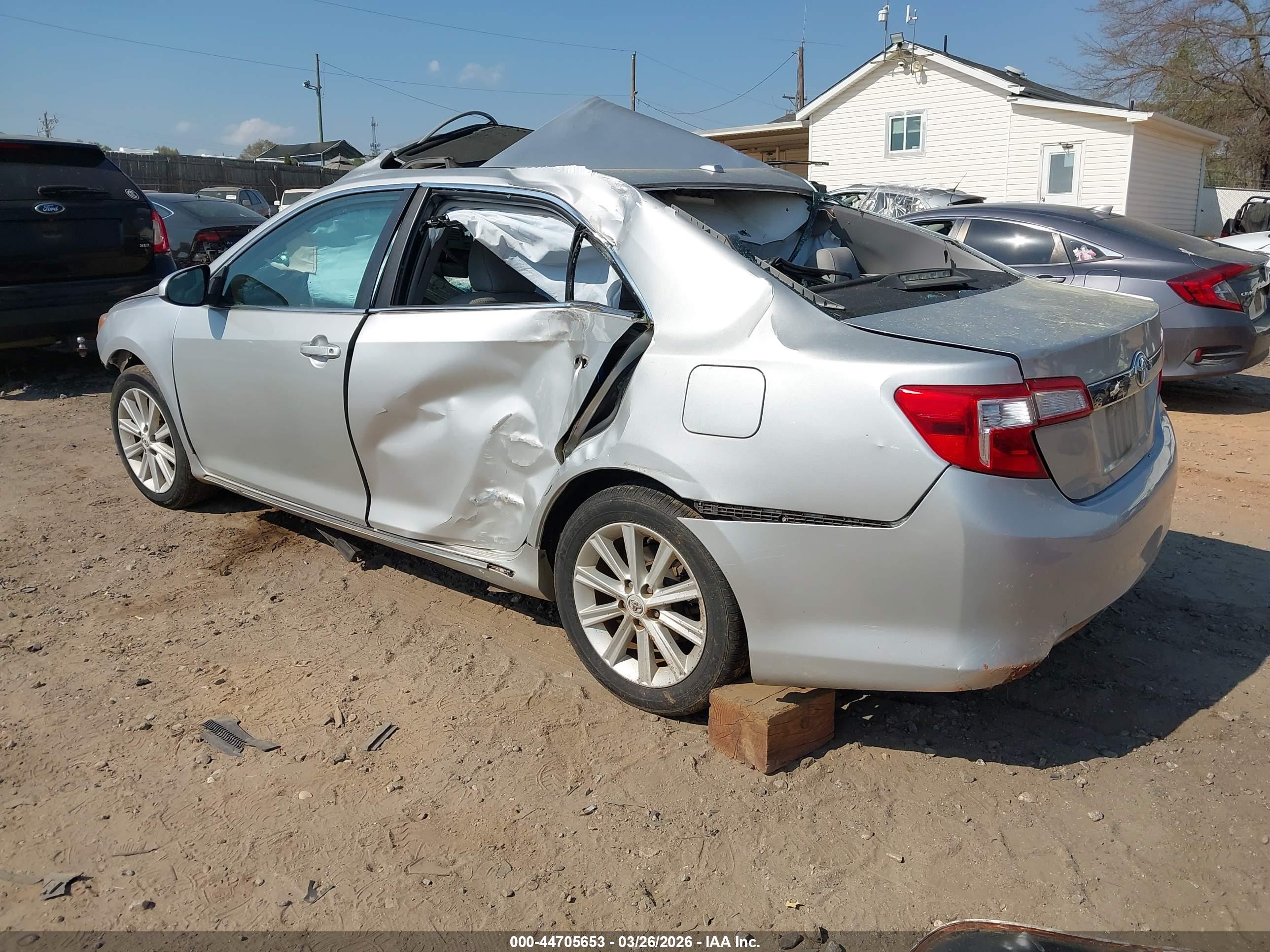 TOYOTA CAMRY image 3