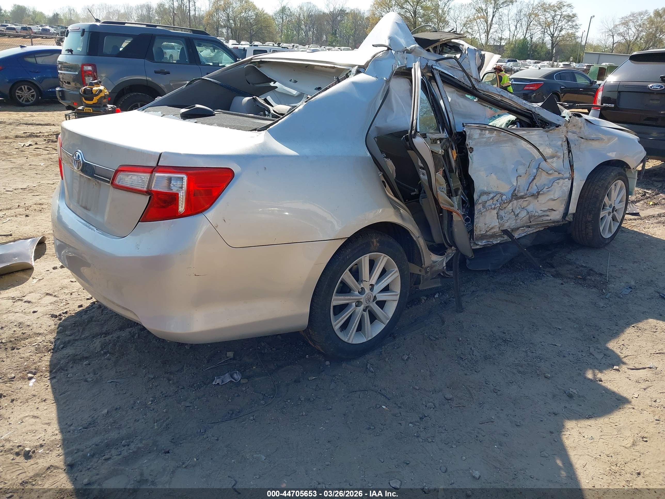 TOYOTA CAMRY image 4