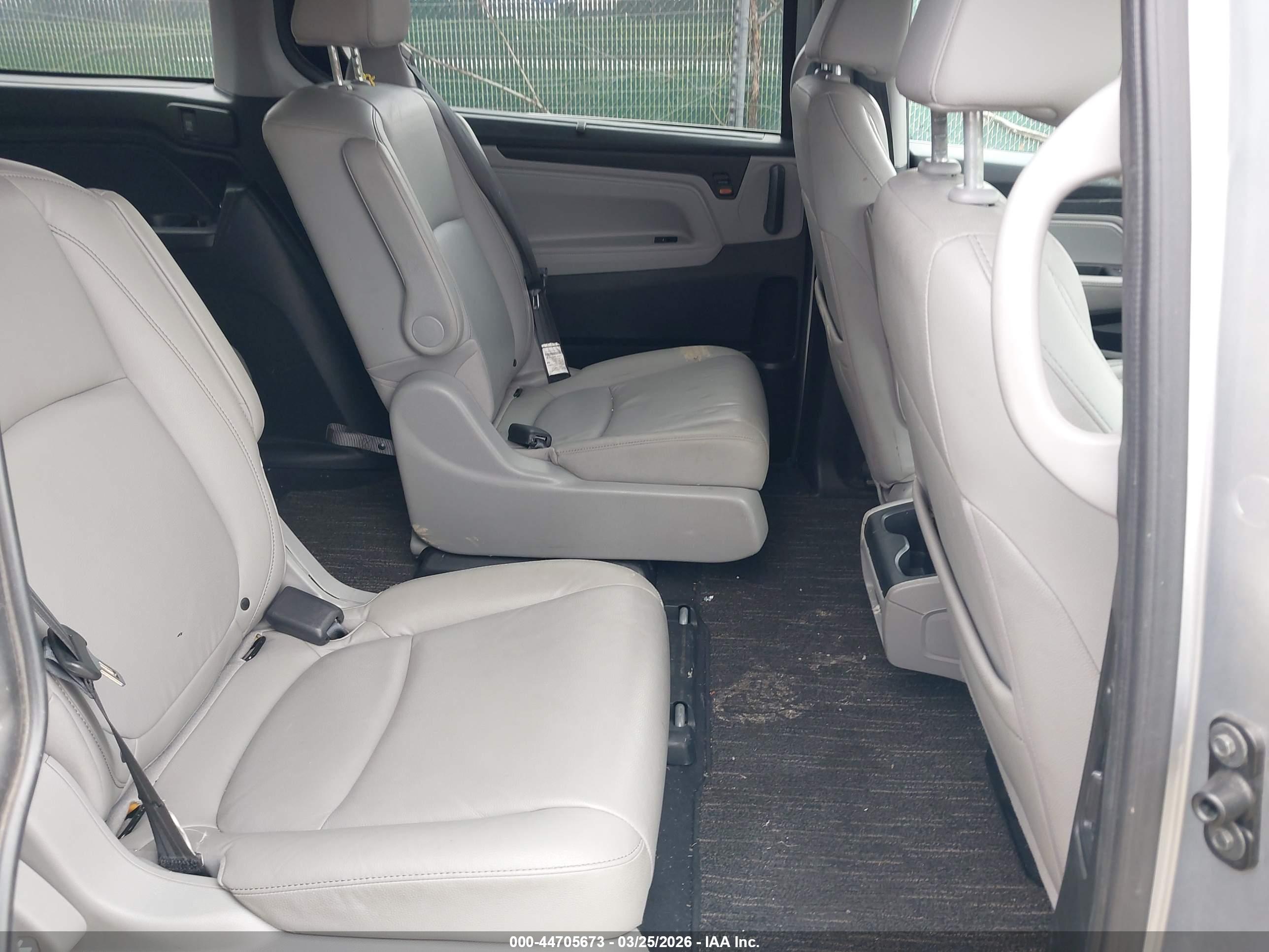 HONDA ODYSSEY image 8