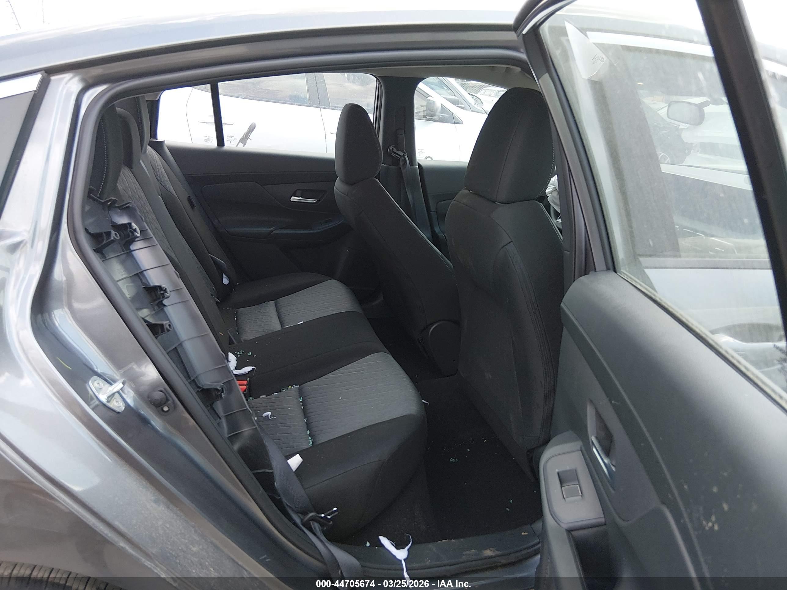NISSAN SENTRA image 8