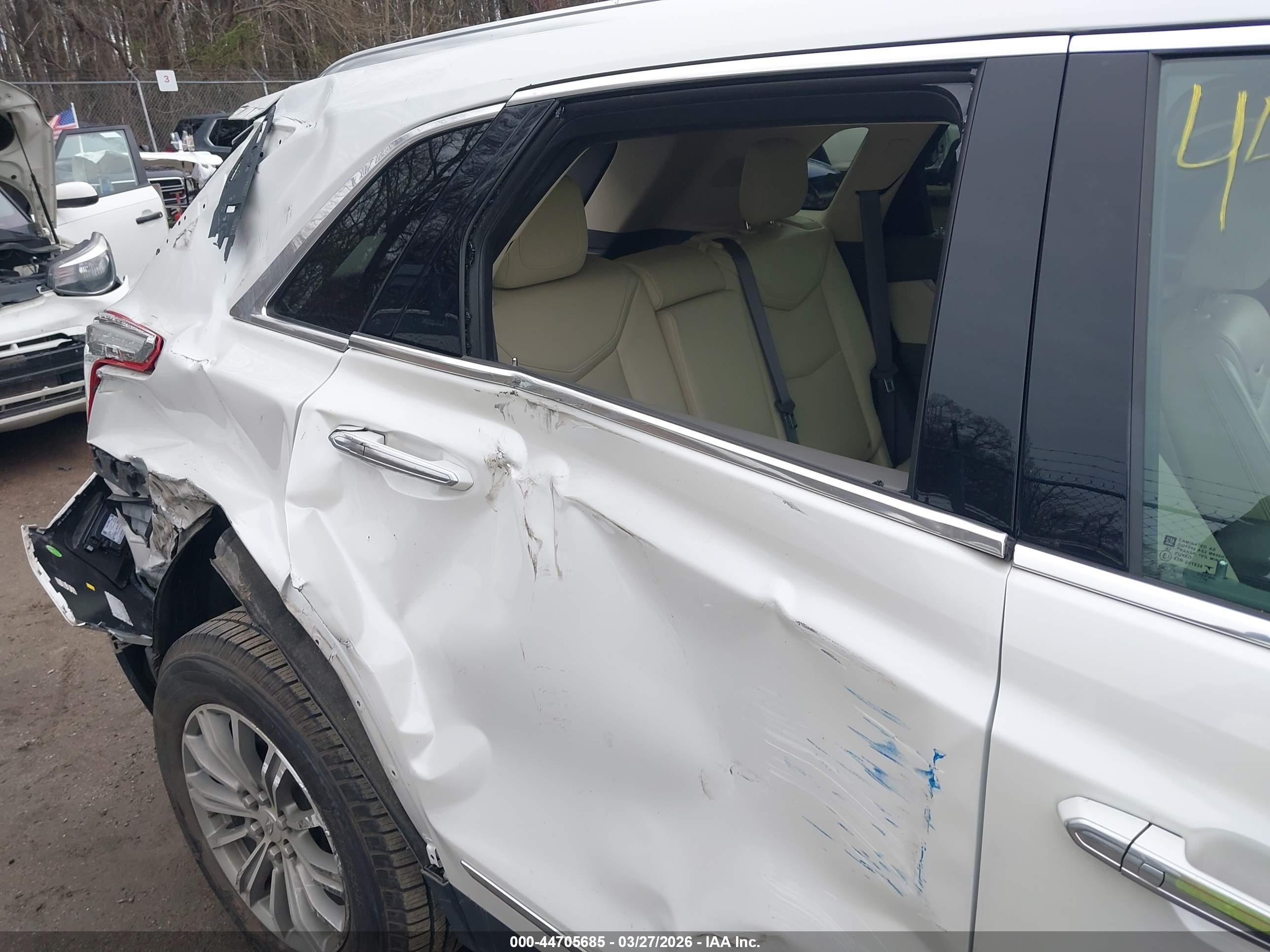 CADILLAC XT5 image 6
