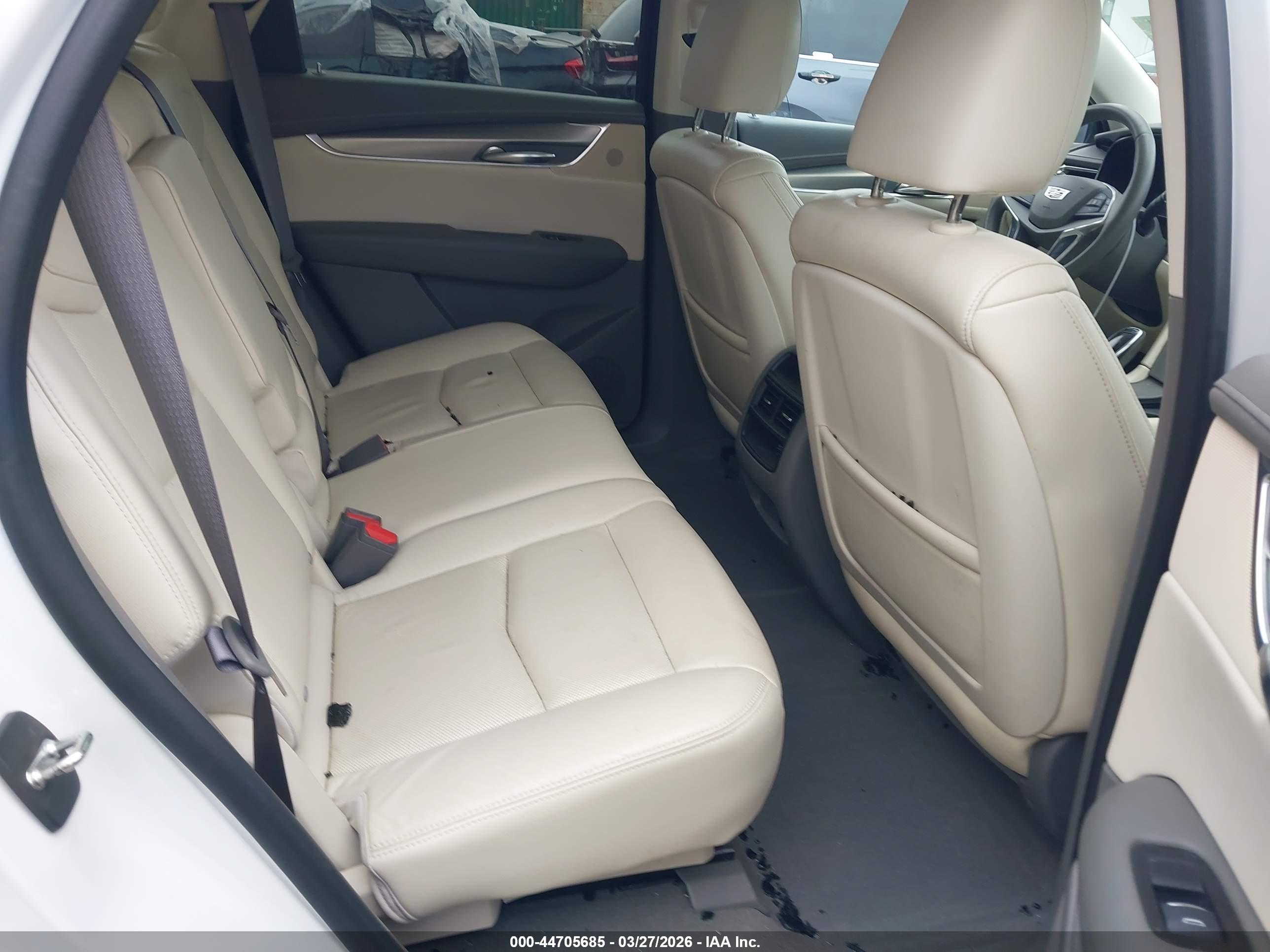 CADILLAC XT5 image 8