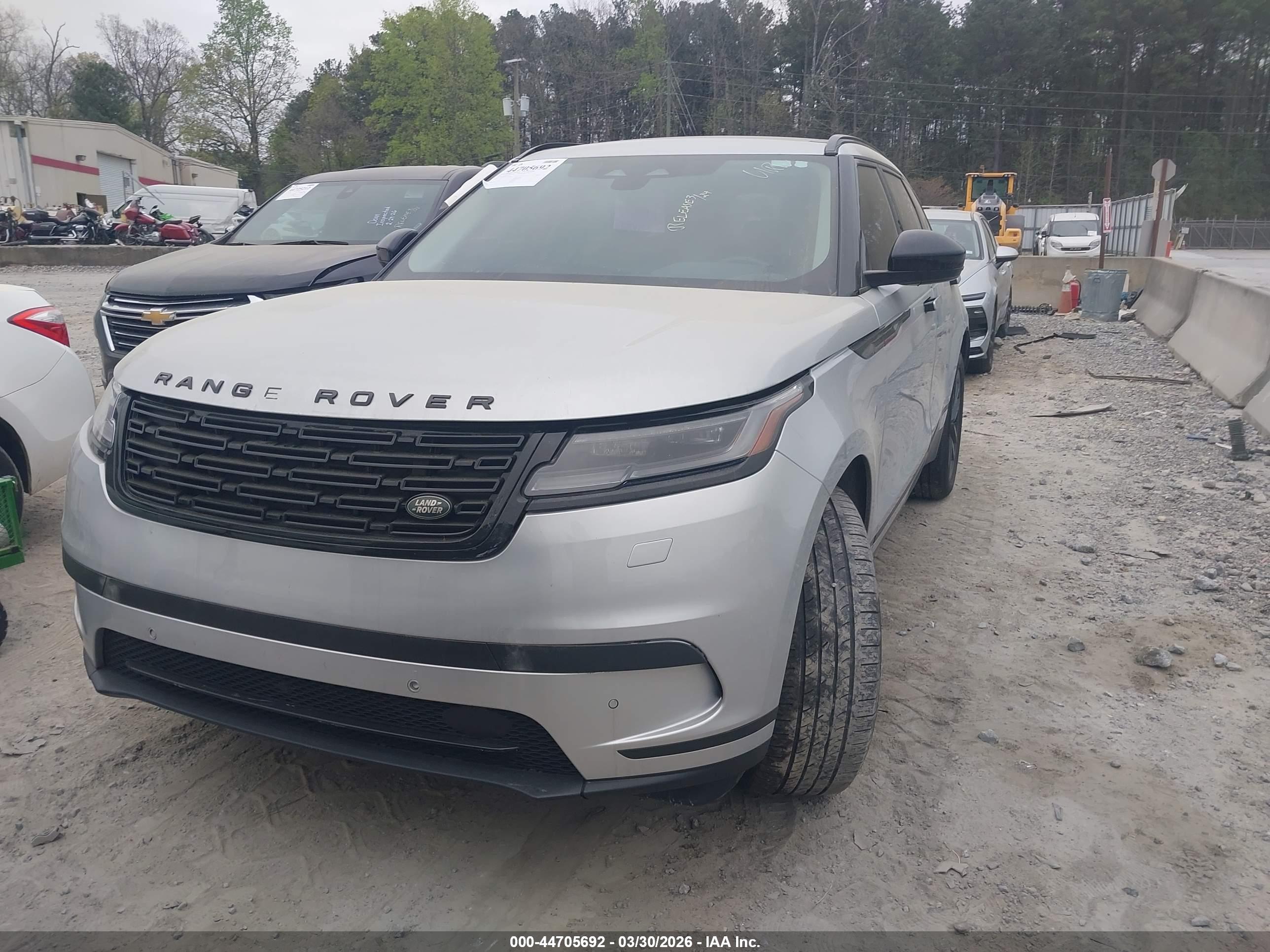 LAND ROVER image 2