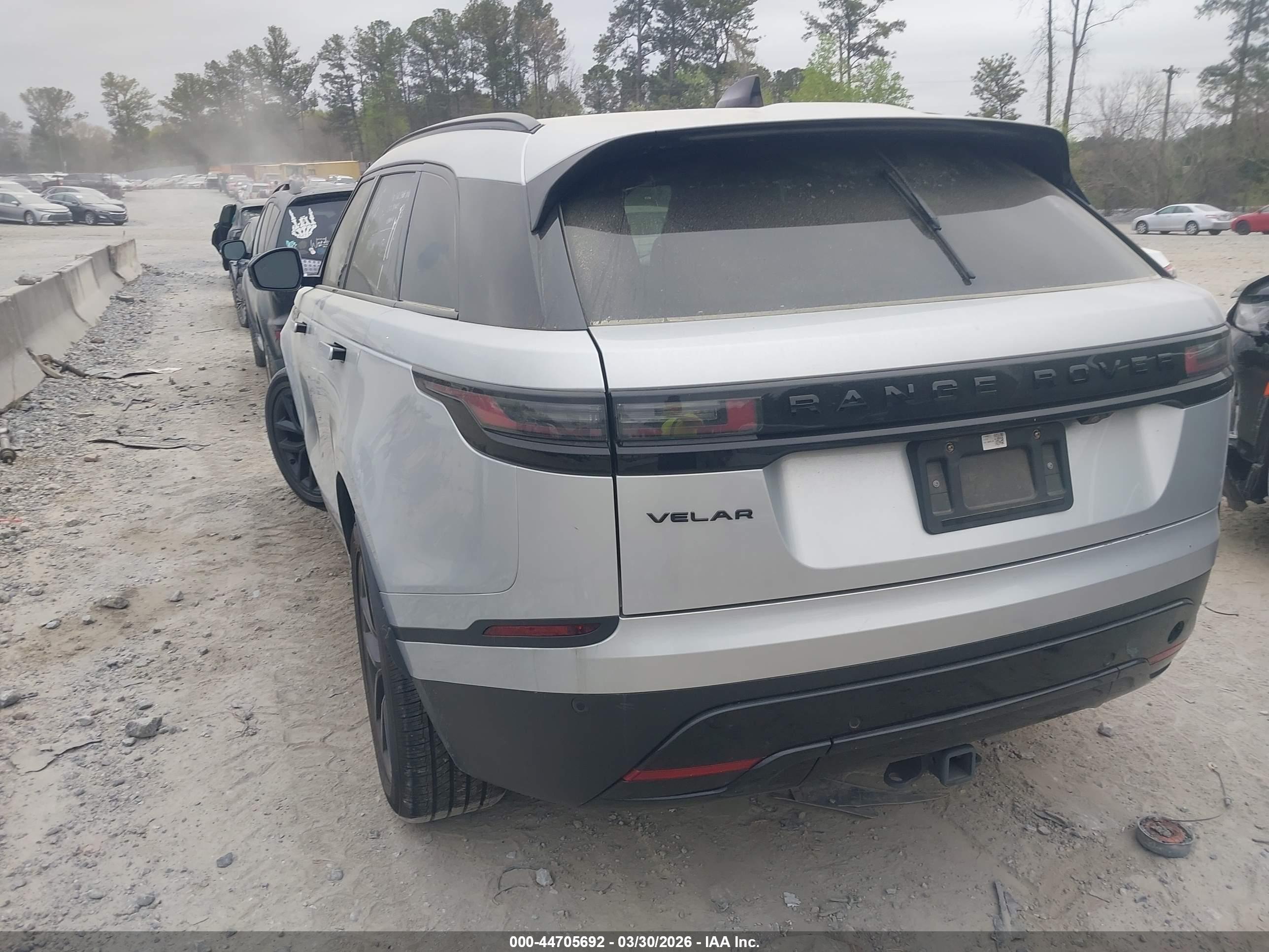 LAND ROVER image 3