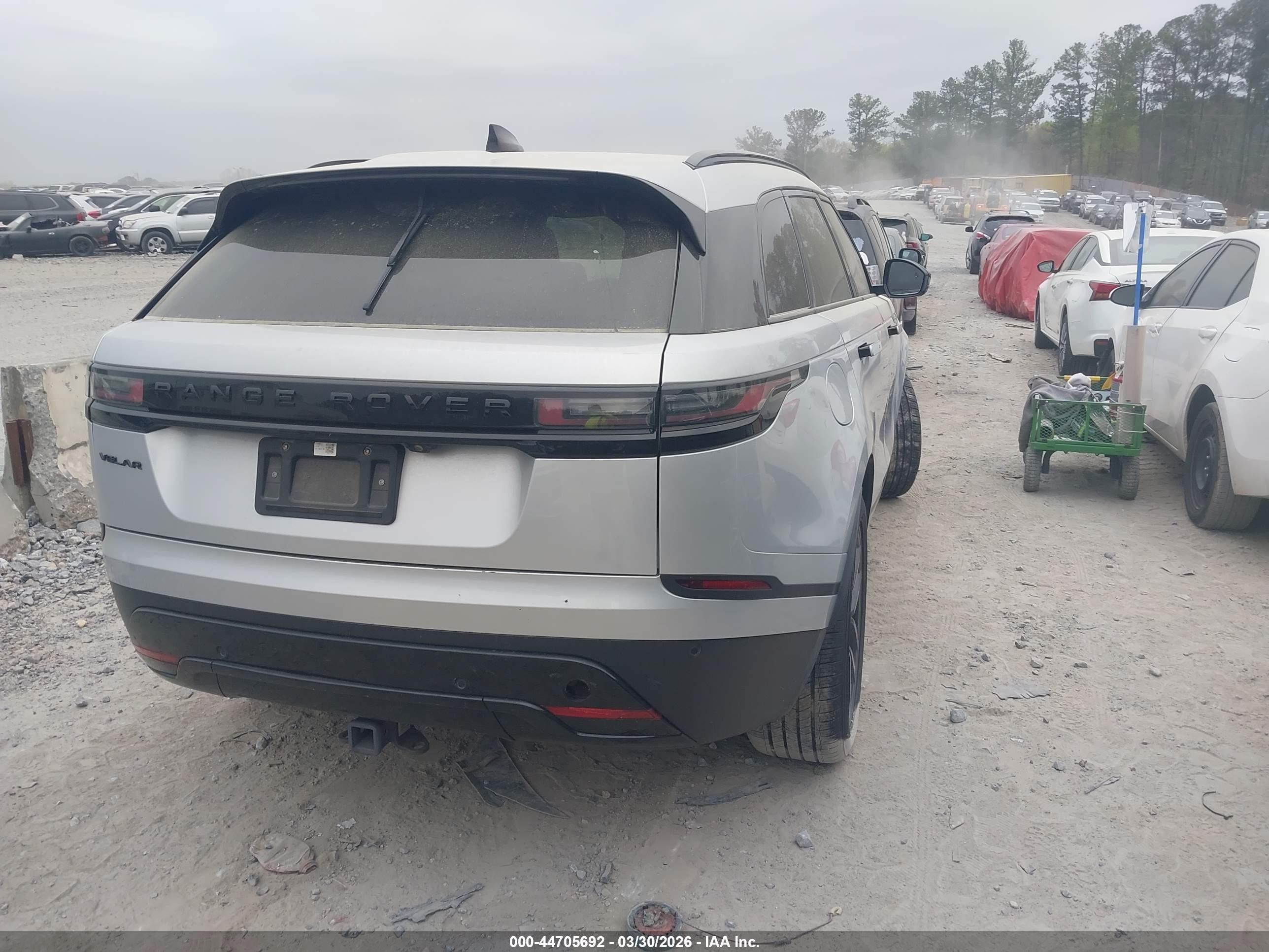 LAND ROVER image 4