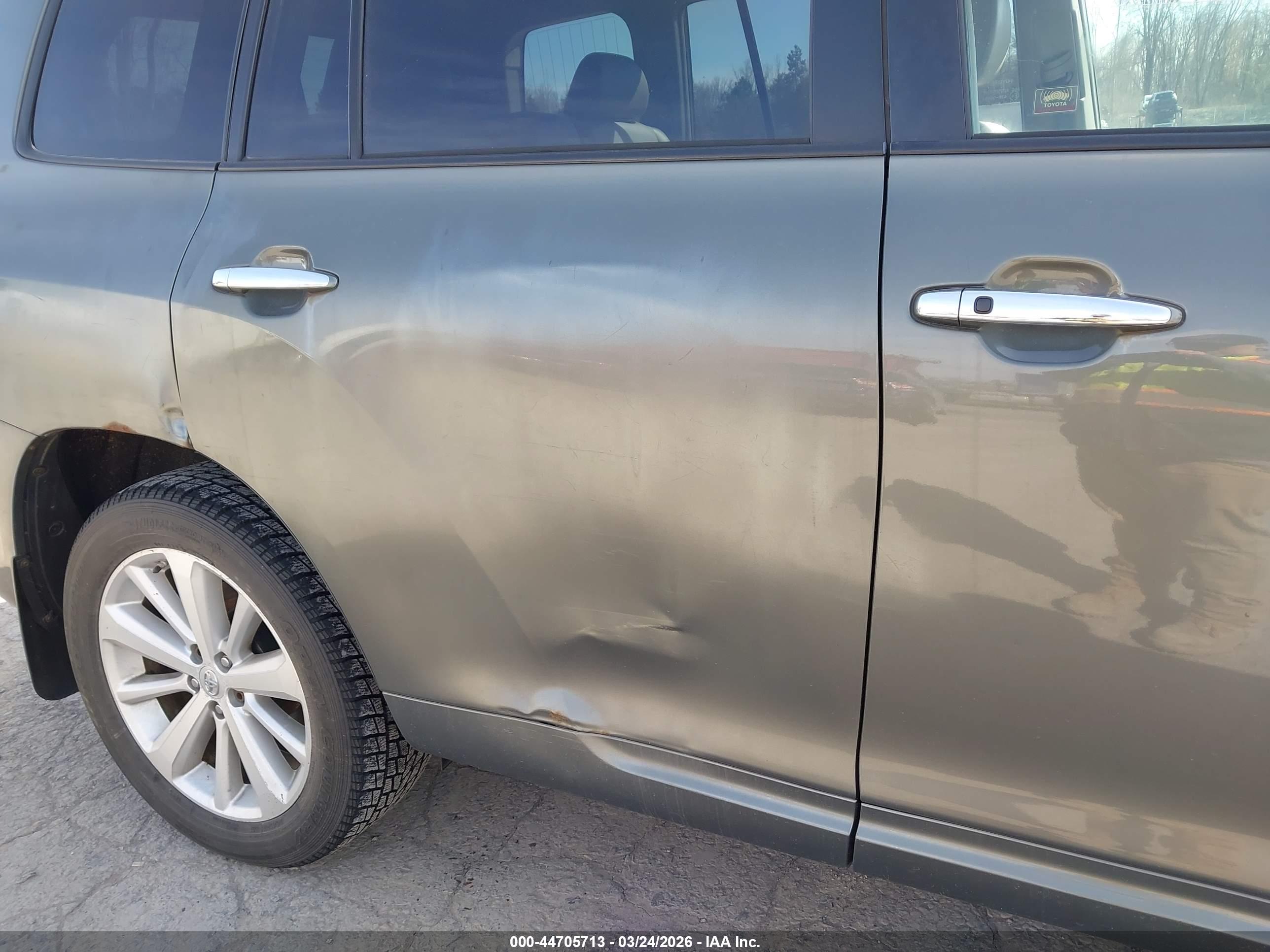 TOYOTA HIGHLANDER image 6