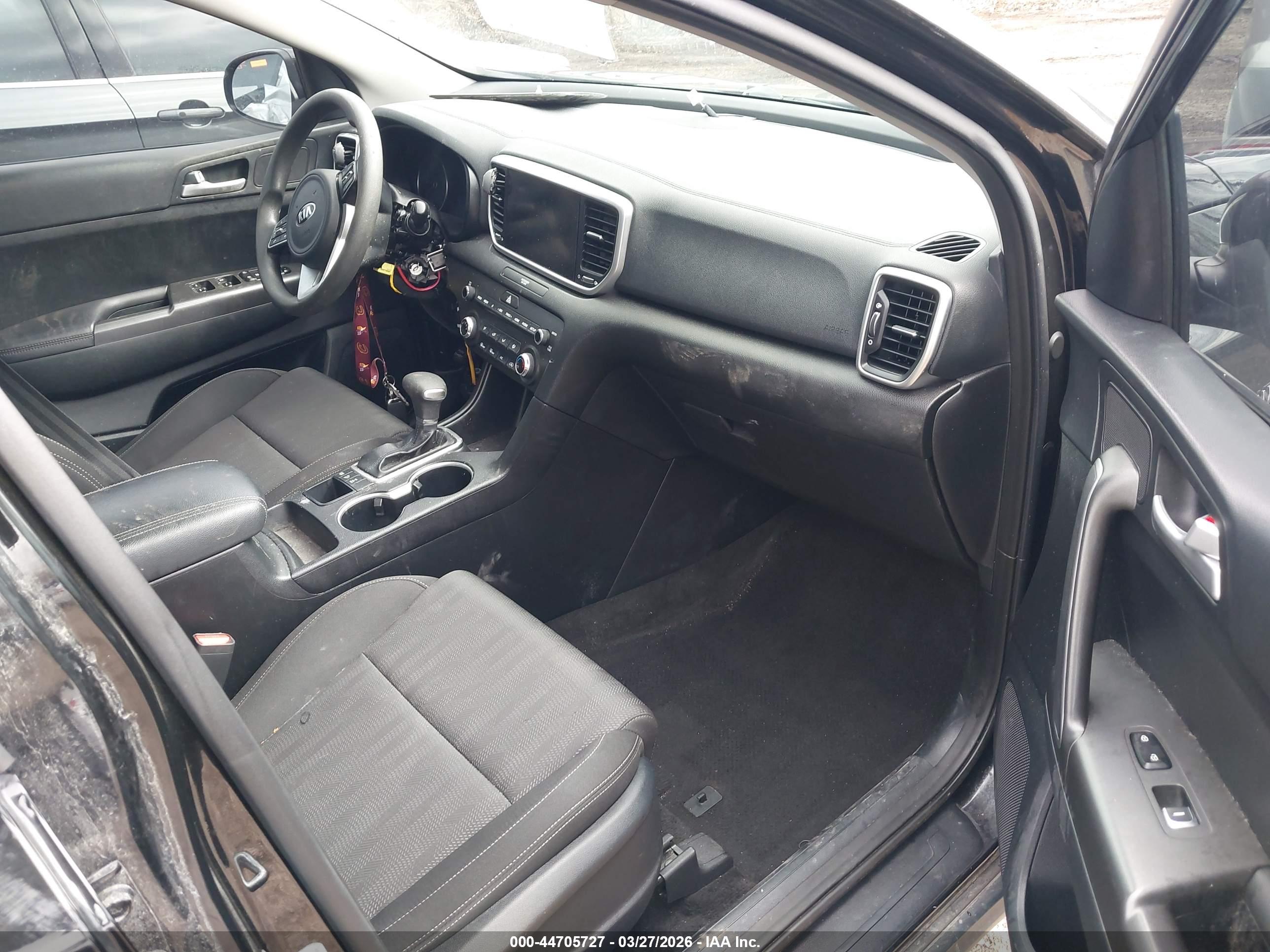 KIA SPORTAGE image 5