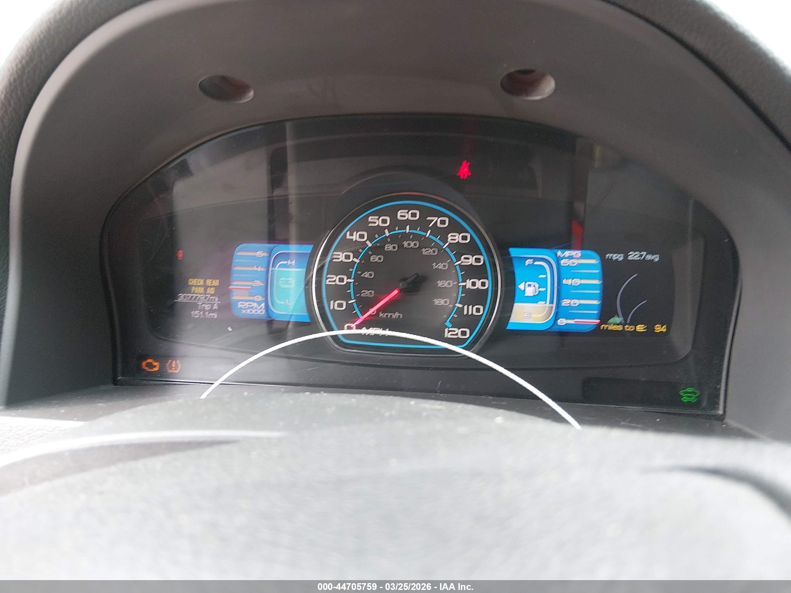 FORD FUSION image 7