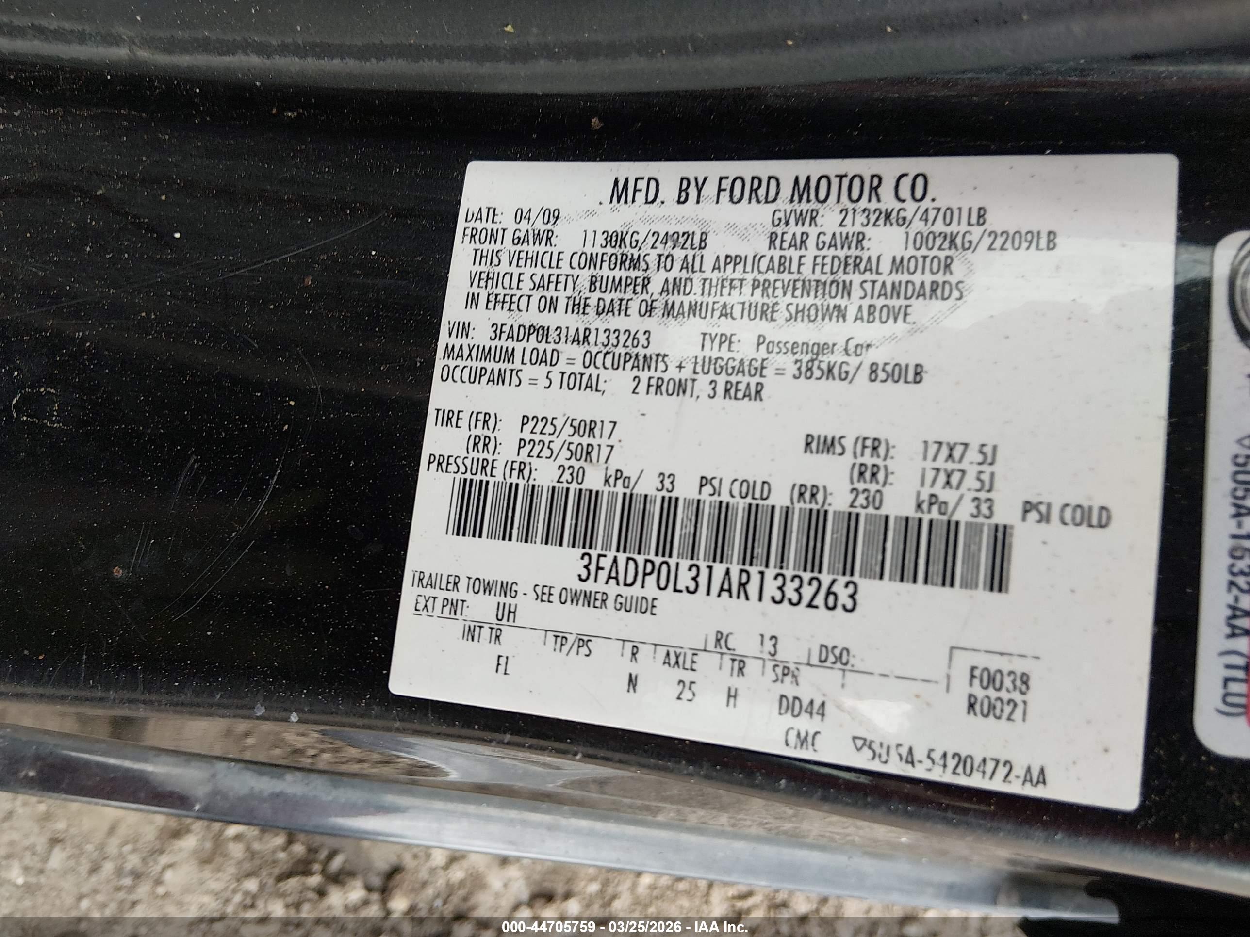 FORD FUSION image 9