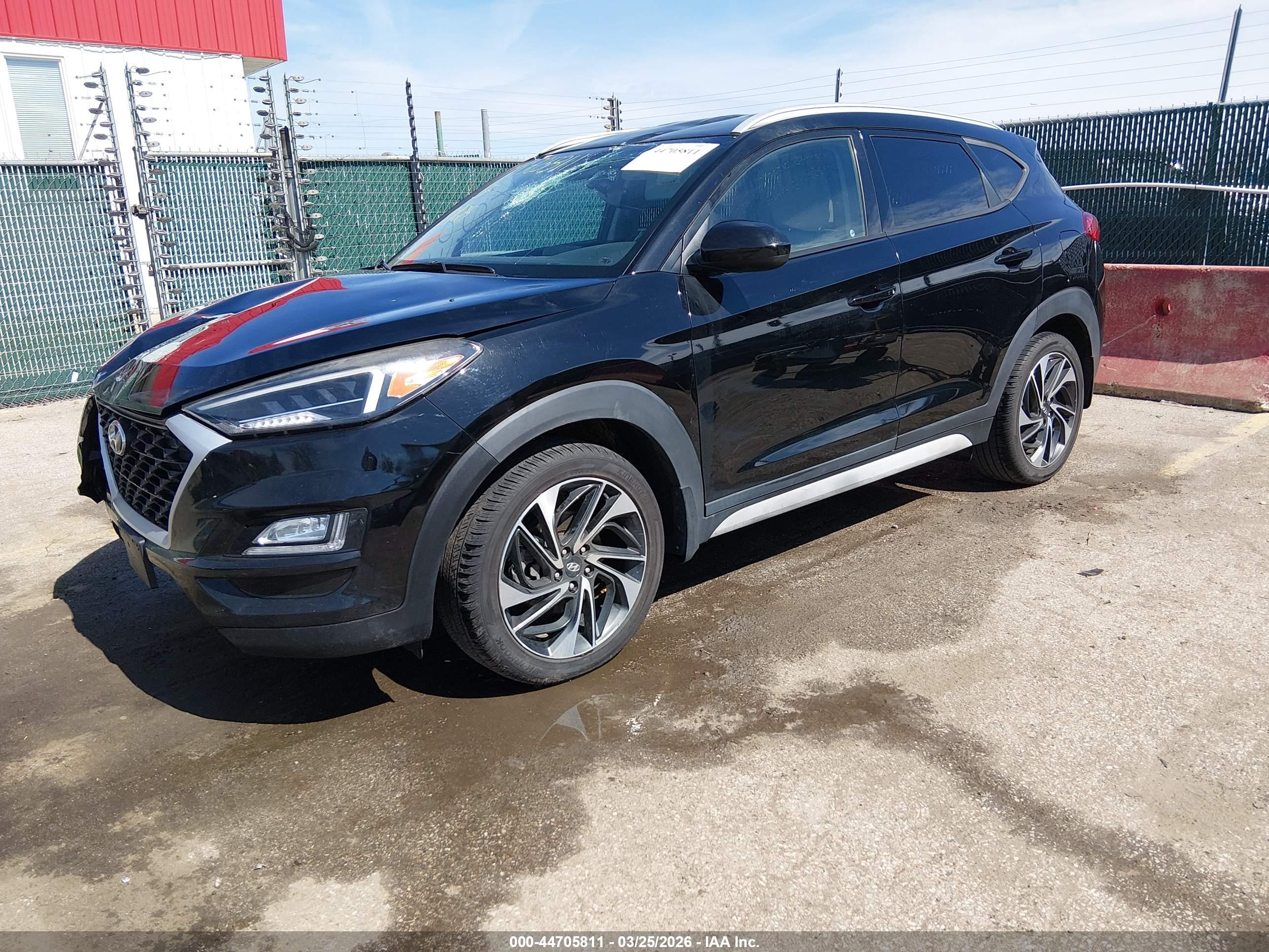 HYUNDAI TUCSON image 2