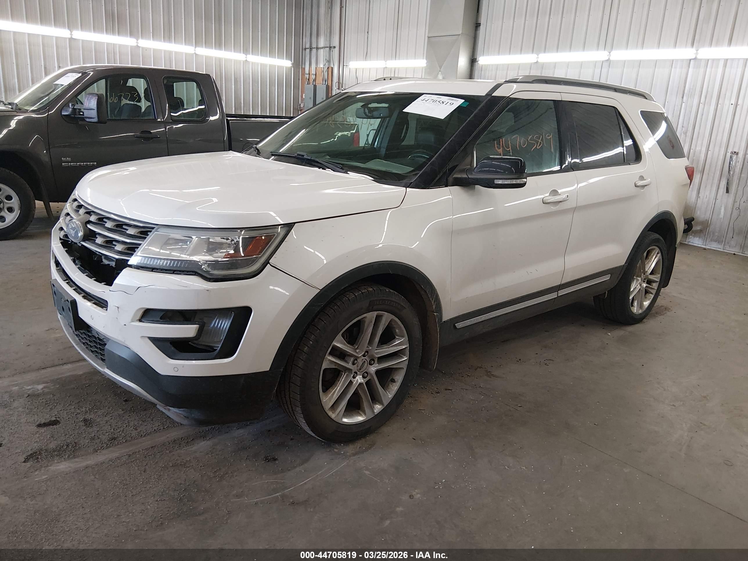 FORD EXPLORER image 2