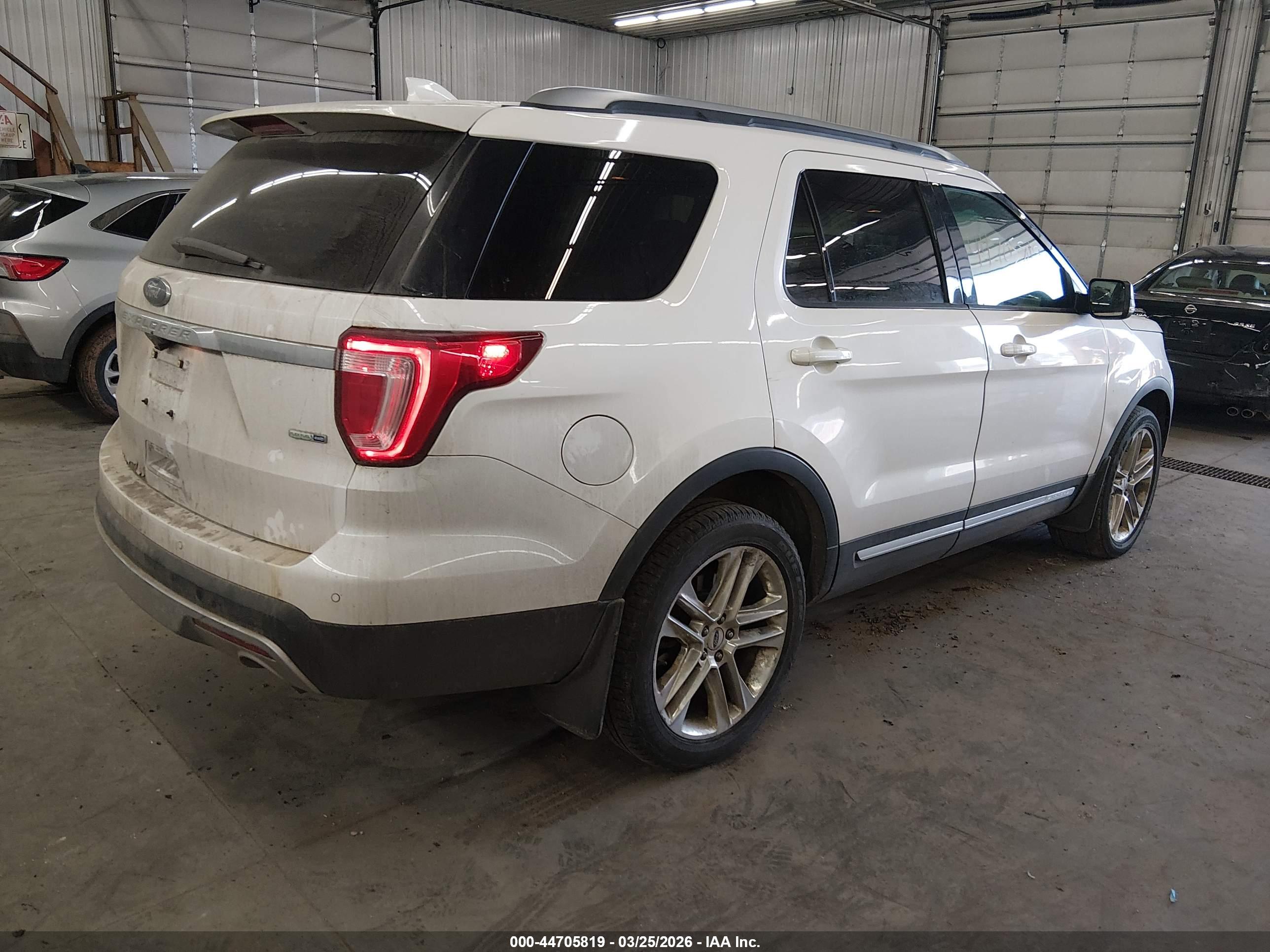 FORD EXPLORER image 4