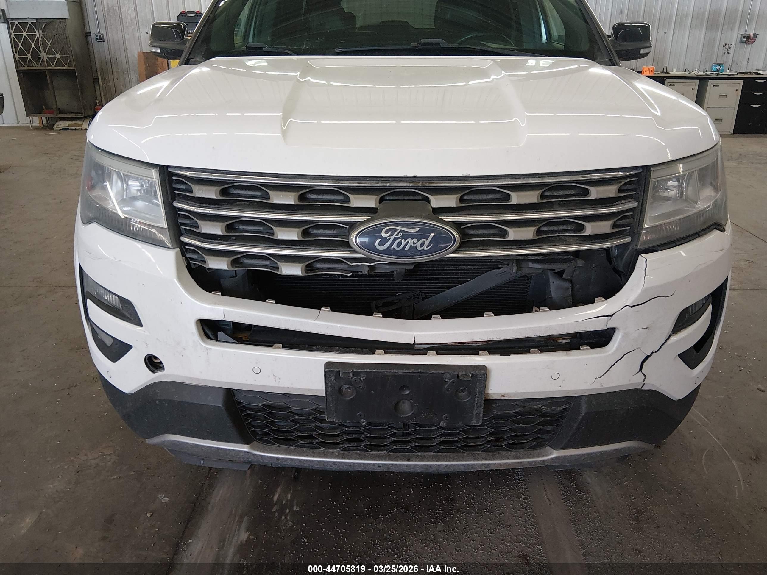 FORD EXPLORER image 6