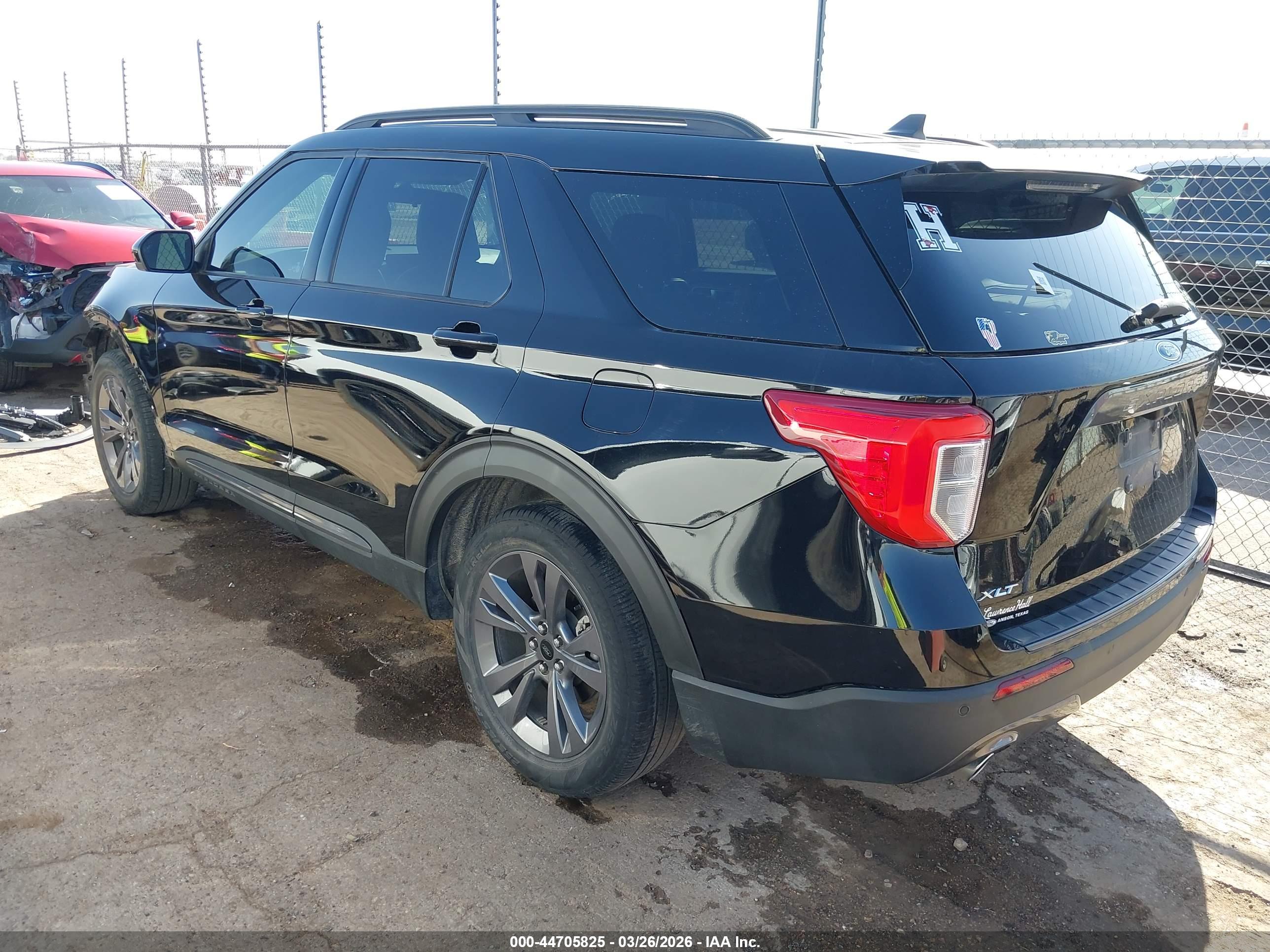 FORD EXPLORER image 3