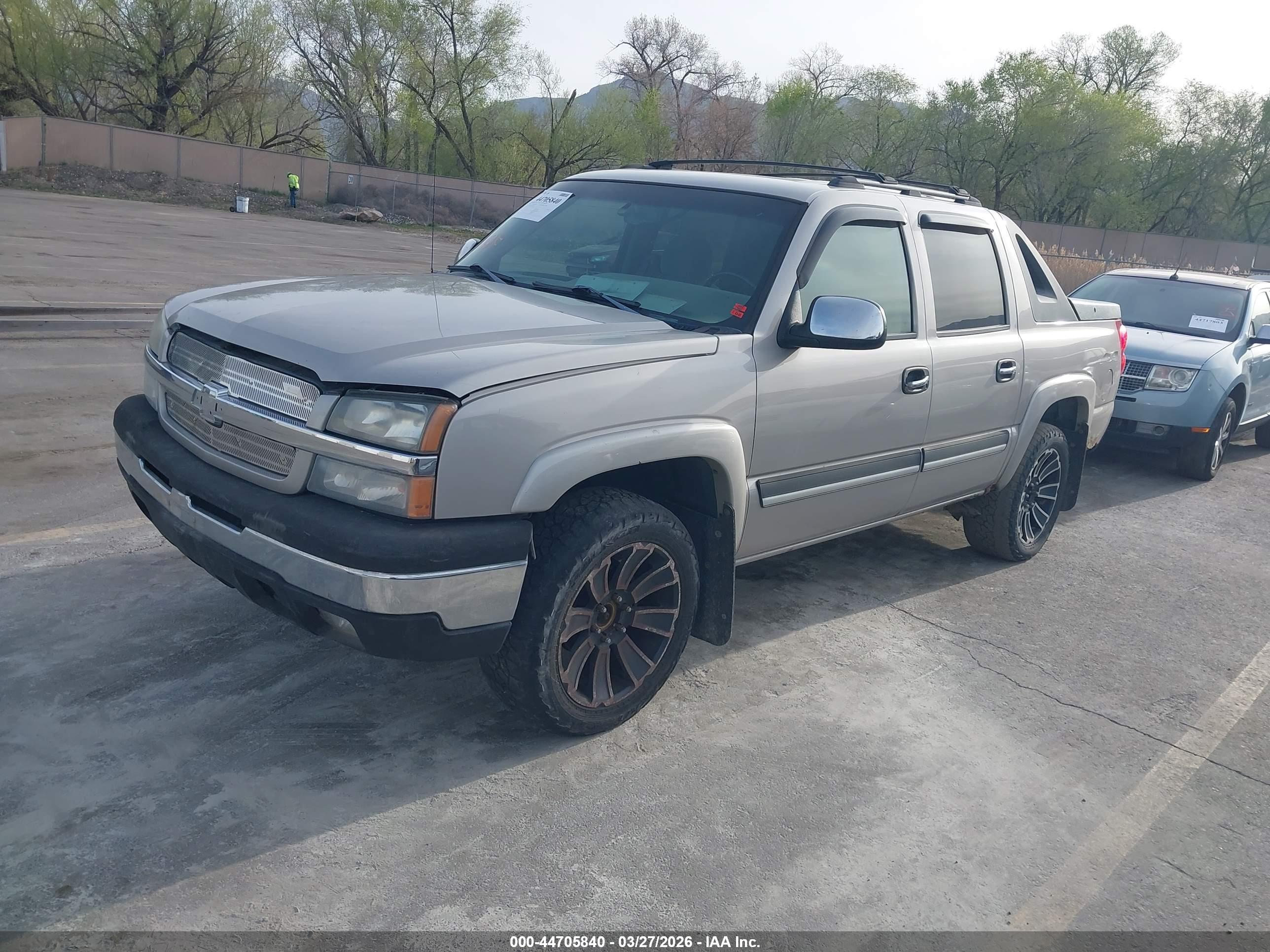 CHEVROLET AVALANCHE image 2