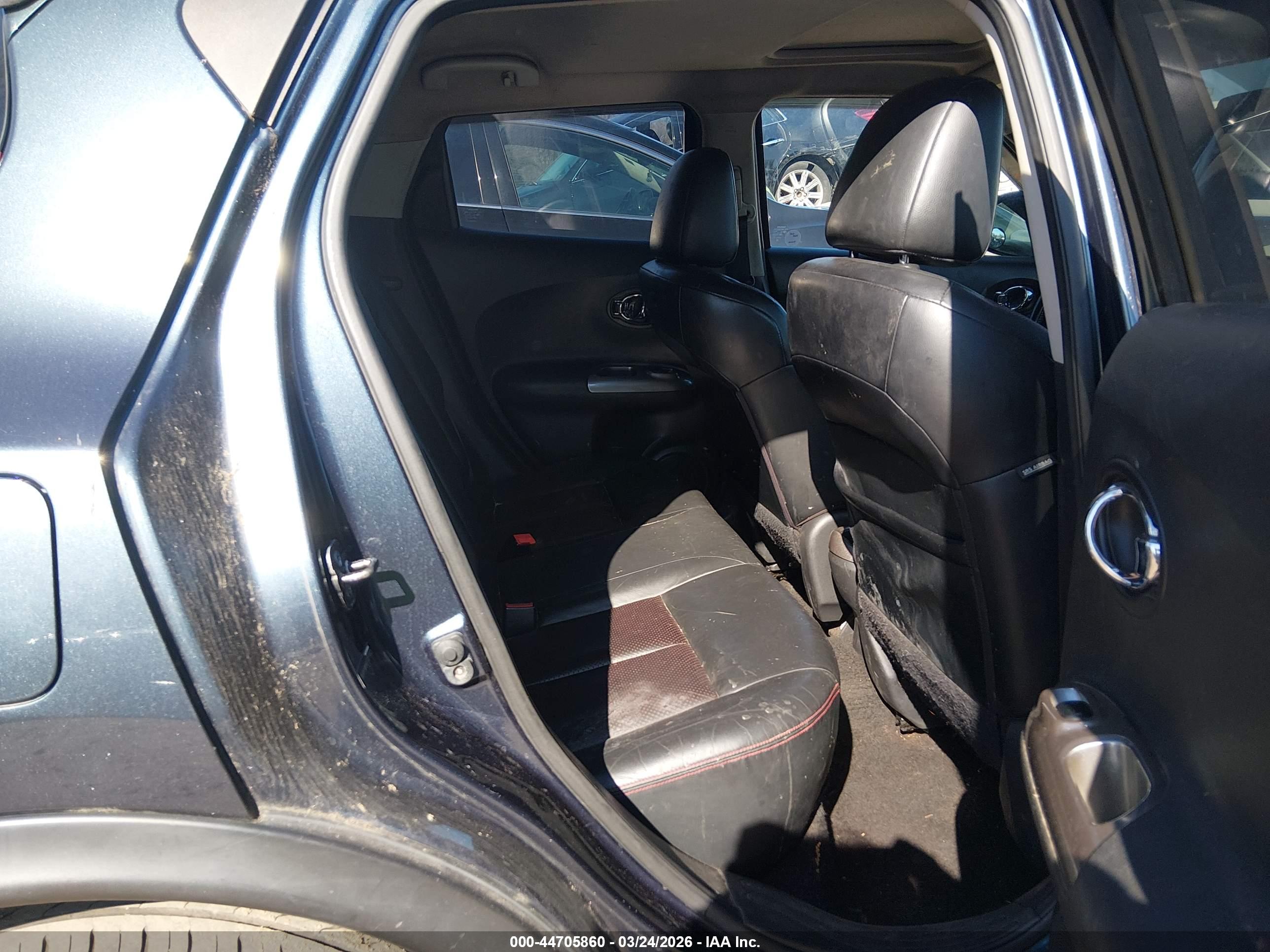 NISSAN JUKE image 8