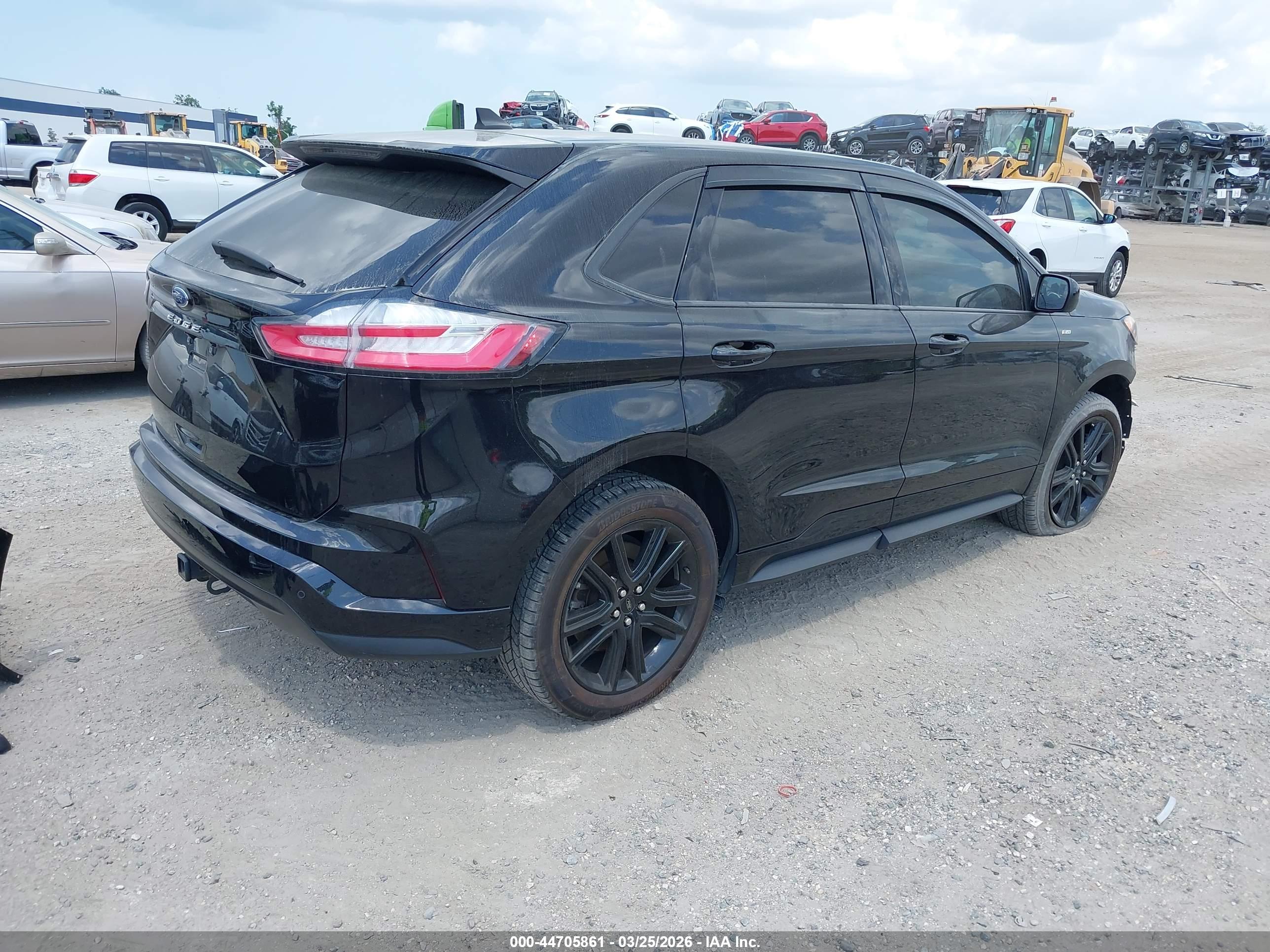 FORD EDGE image 4