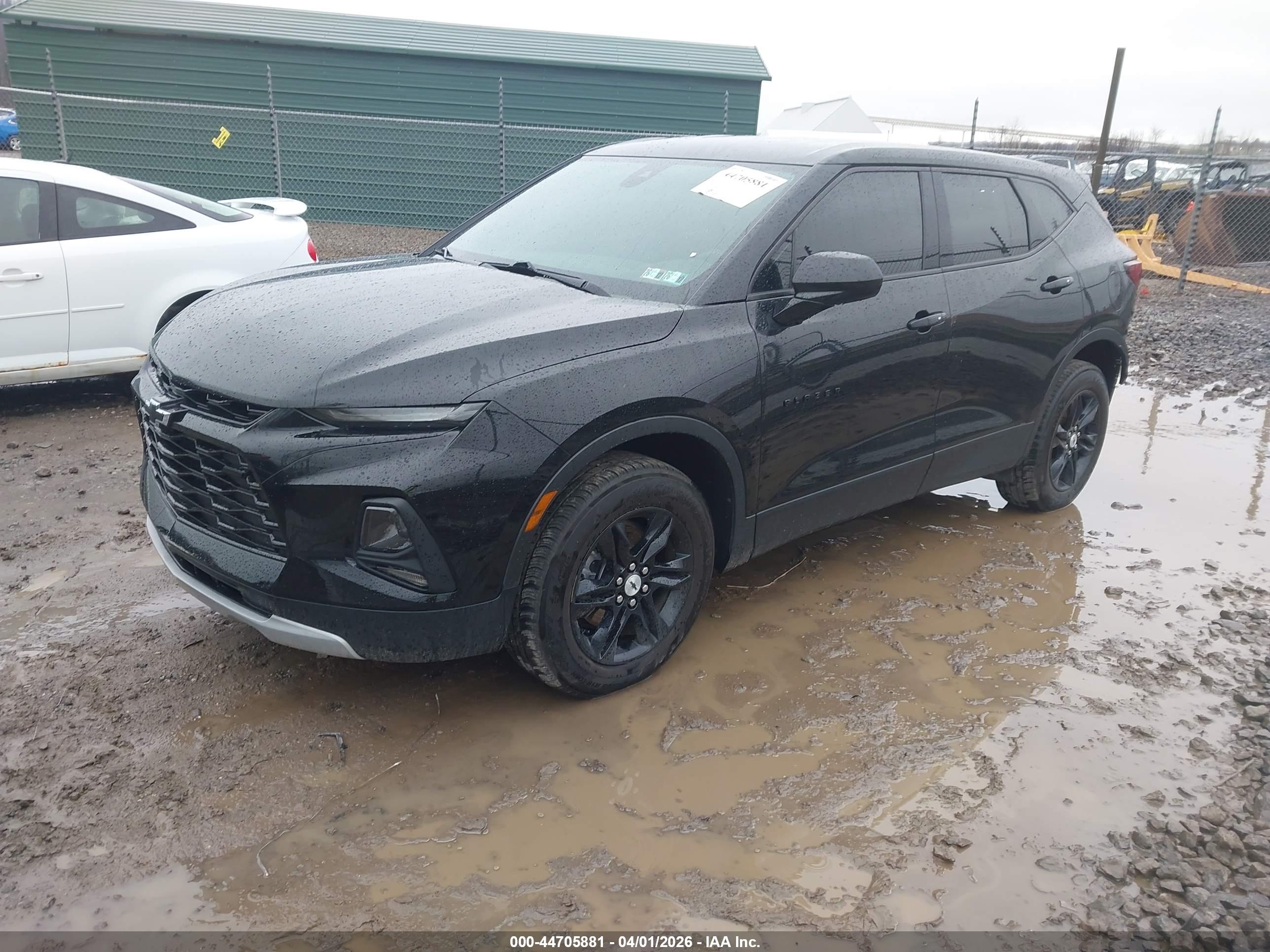 CHEVROLET BLAZER image 2