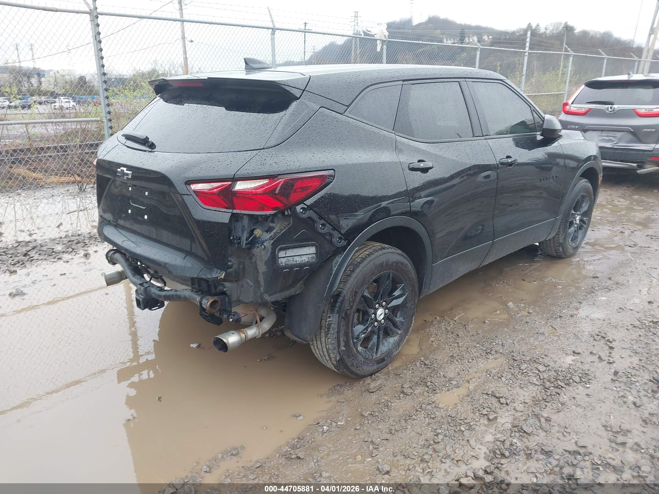 CHEVROLET BLAZER image 4