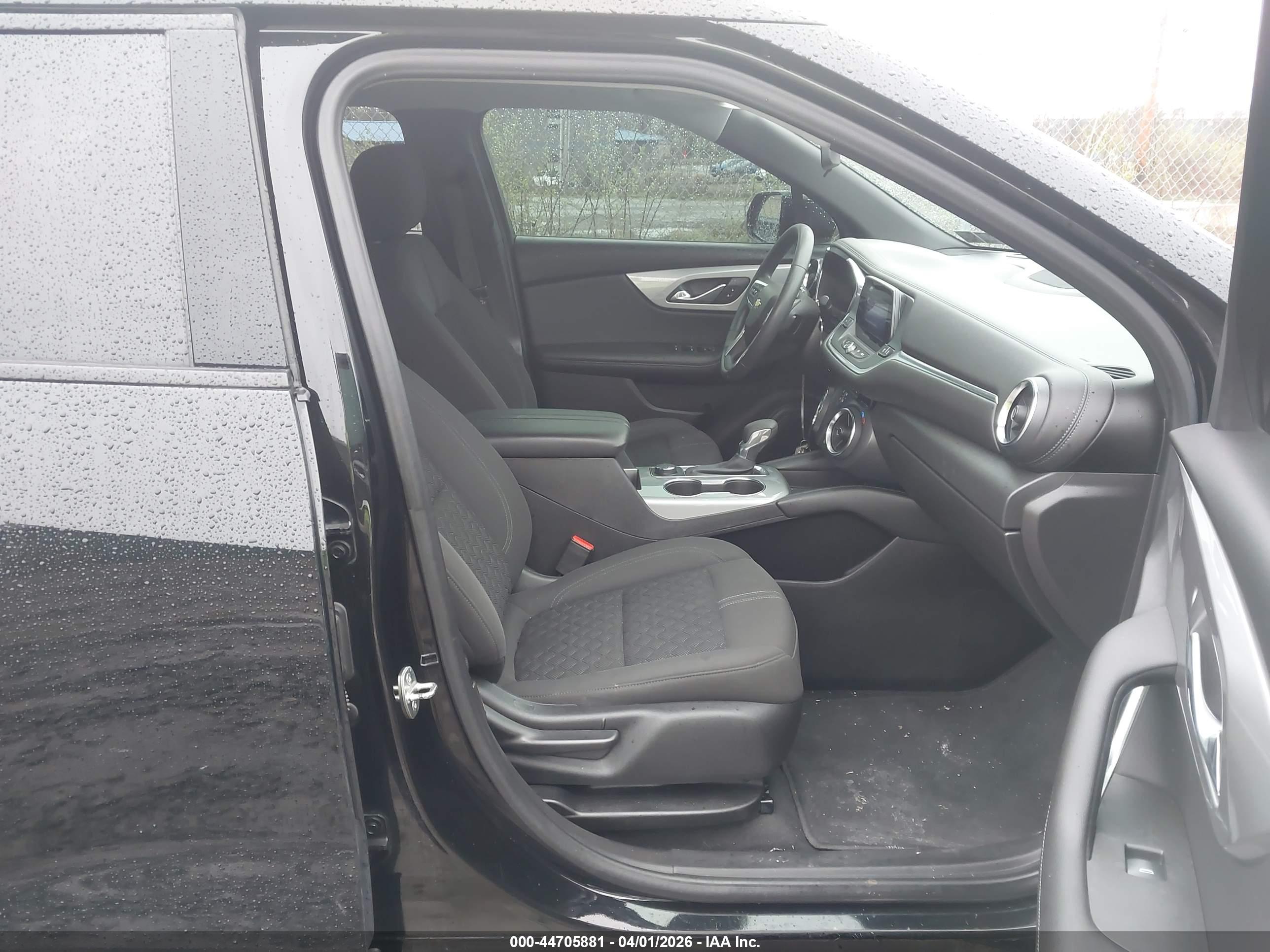 CHEVROLET BLAZER image 5