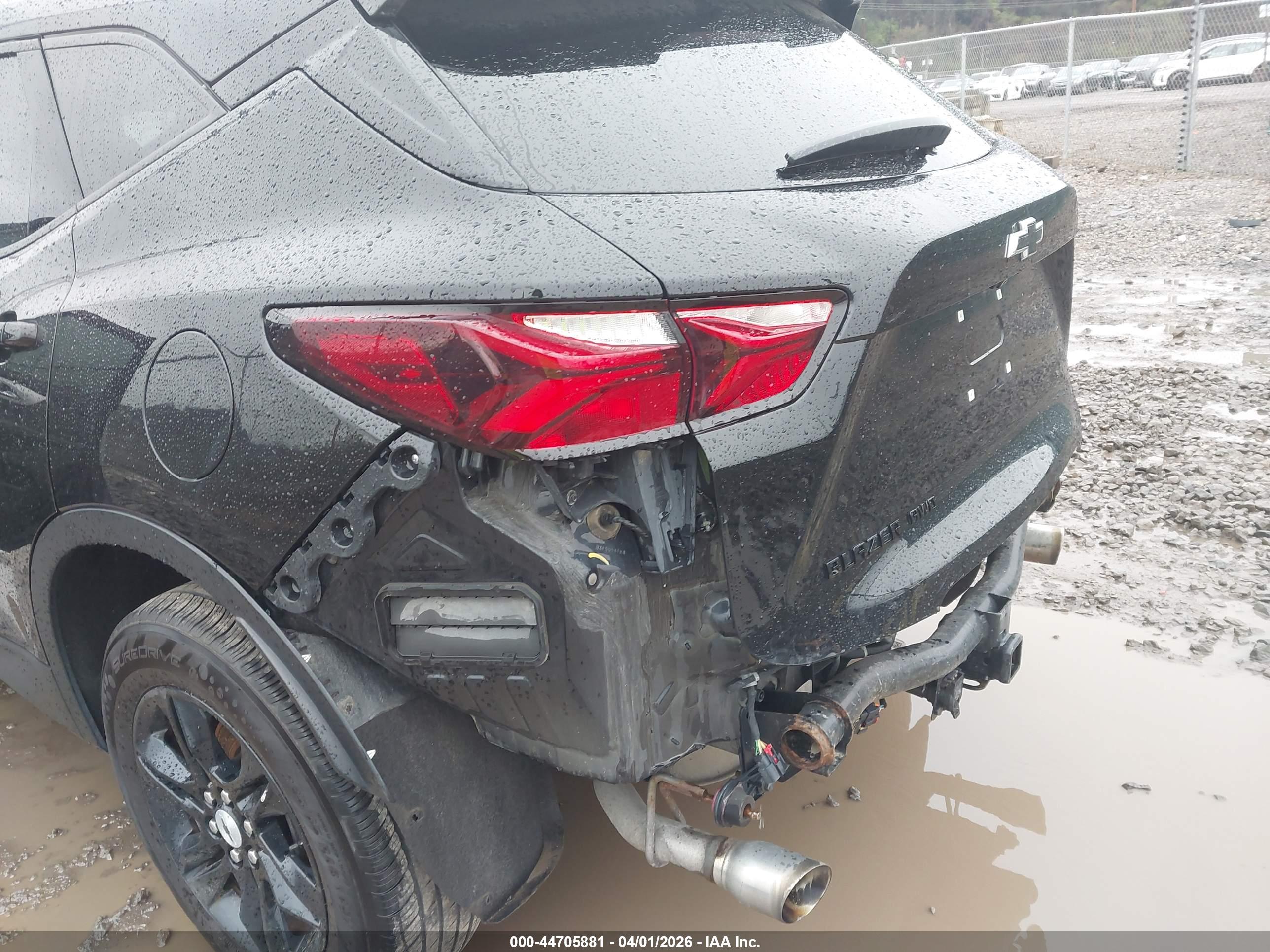 CHEVROLET BLAZER image 6