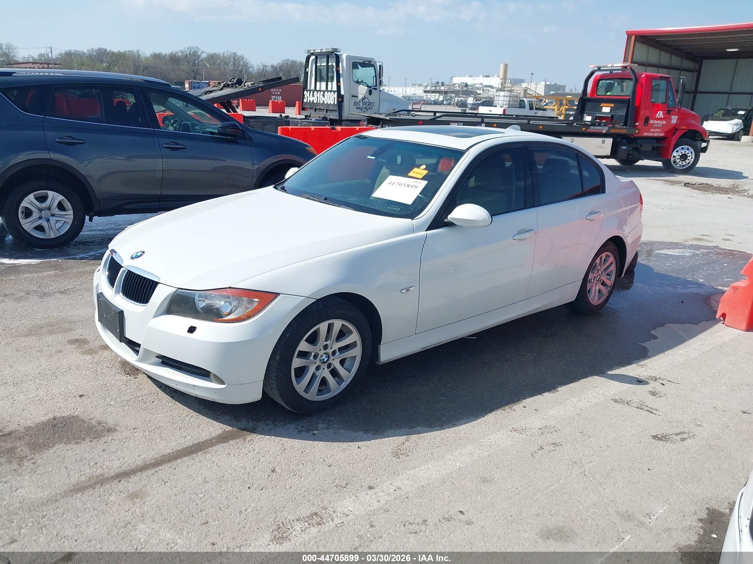 BMW 325I image 2
