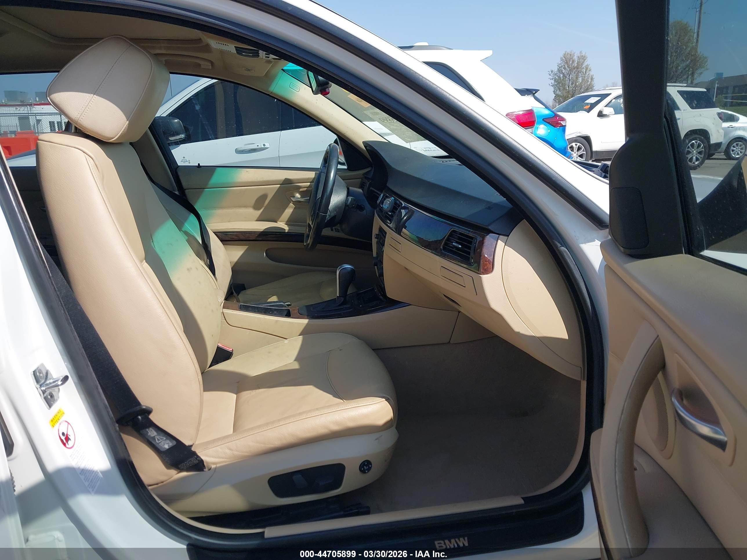 BMW 325I image 5