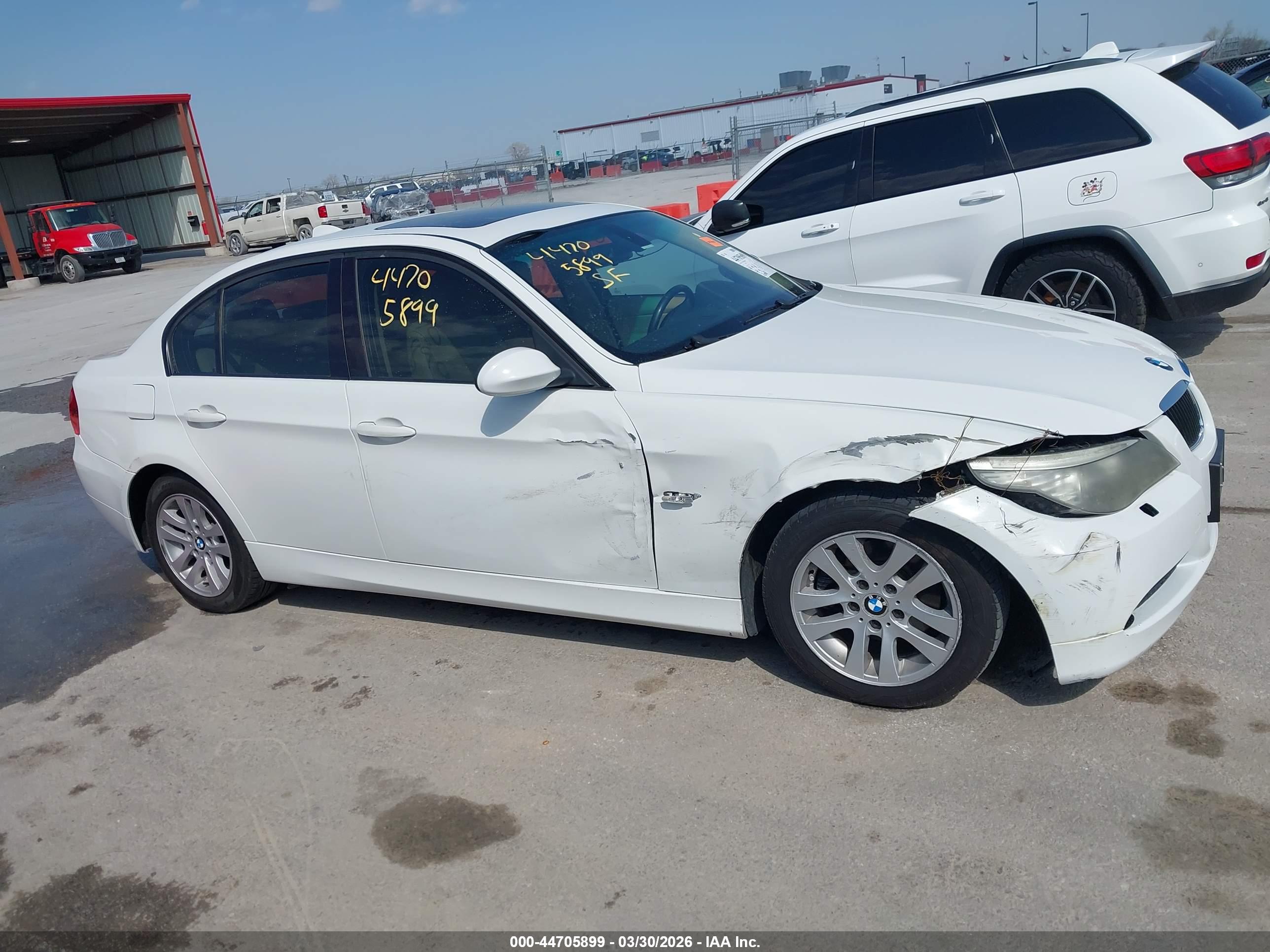 BMW 325I image 6