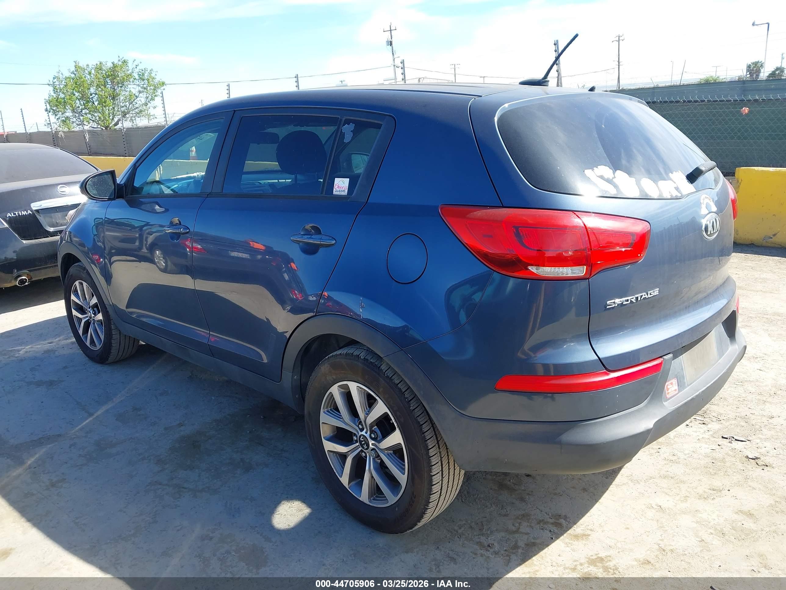 KIA SPORTAGE image 3