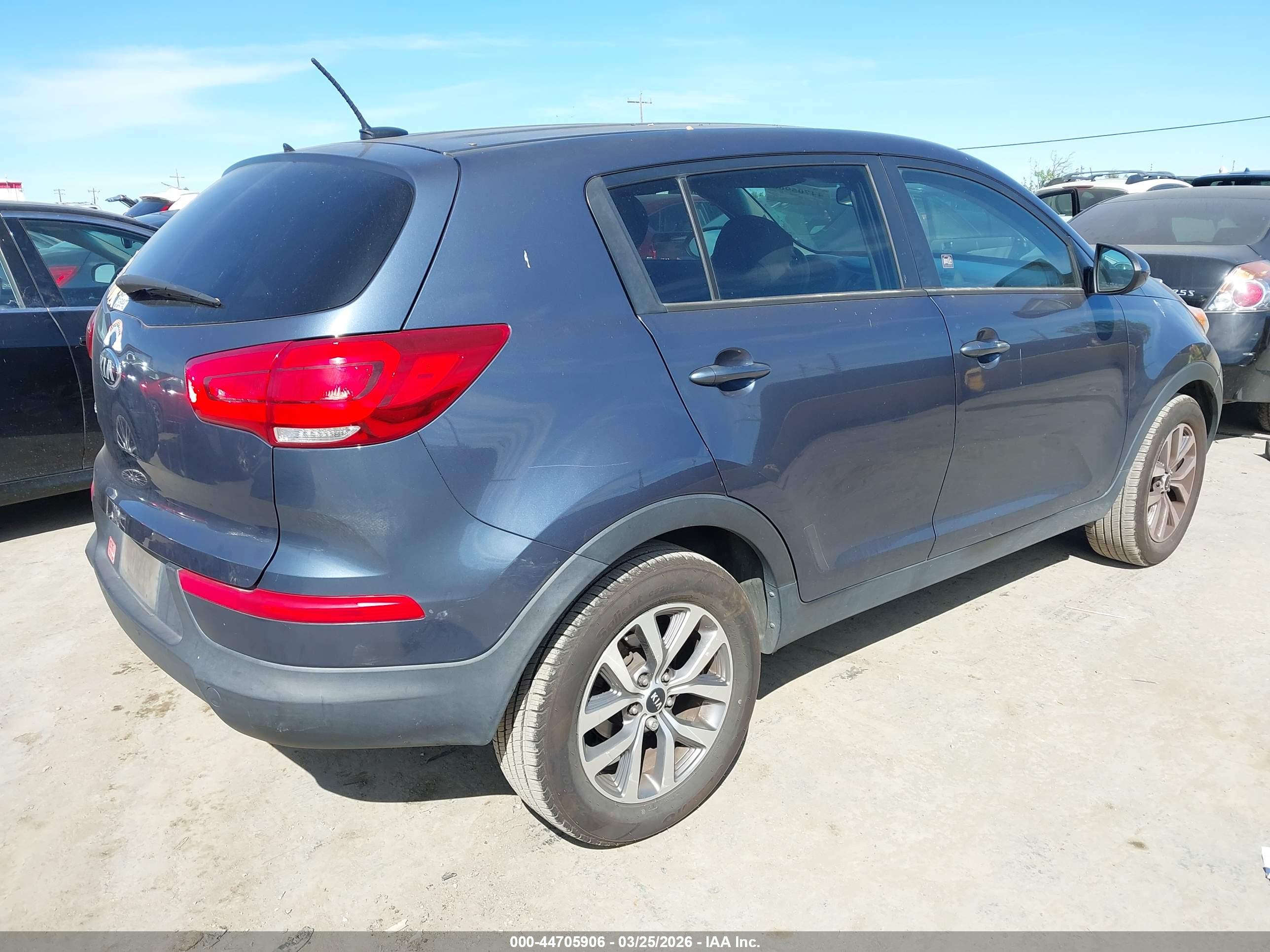 KIA SPORTAGE image 4