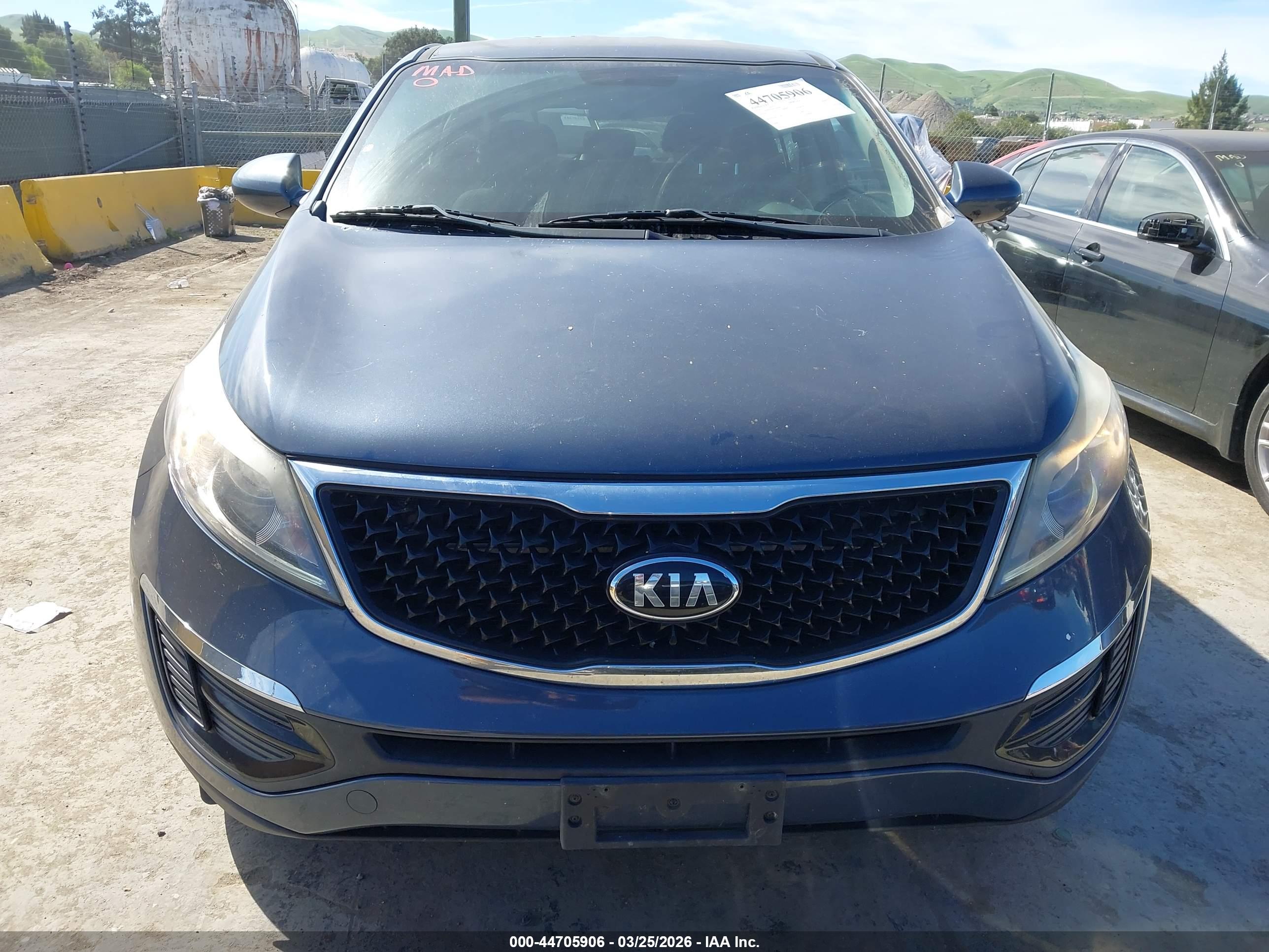 KIA SPORTAGE image 6