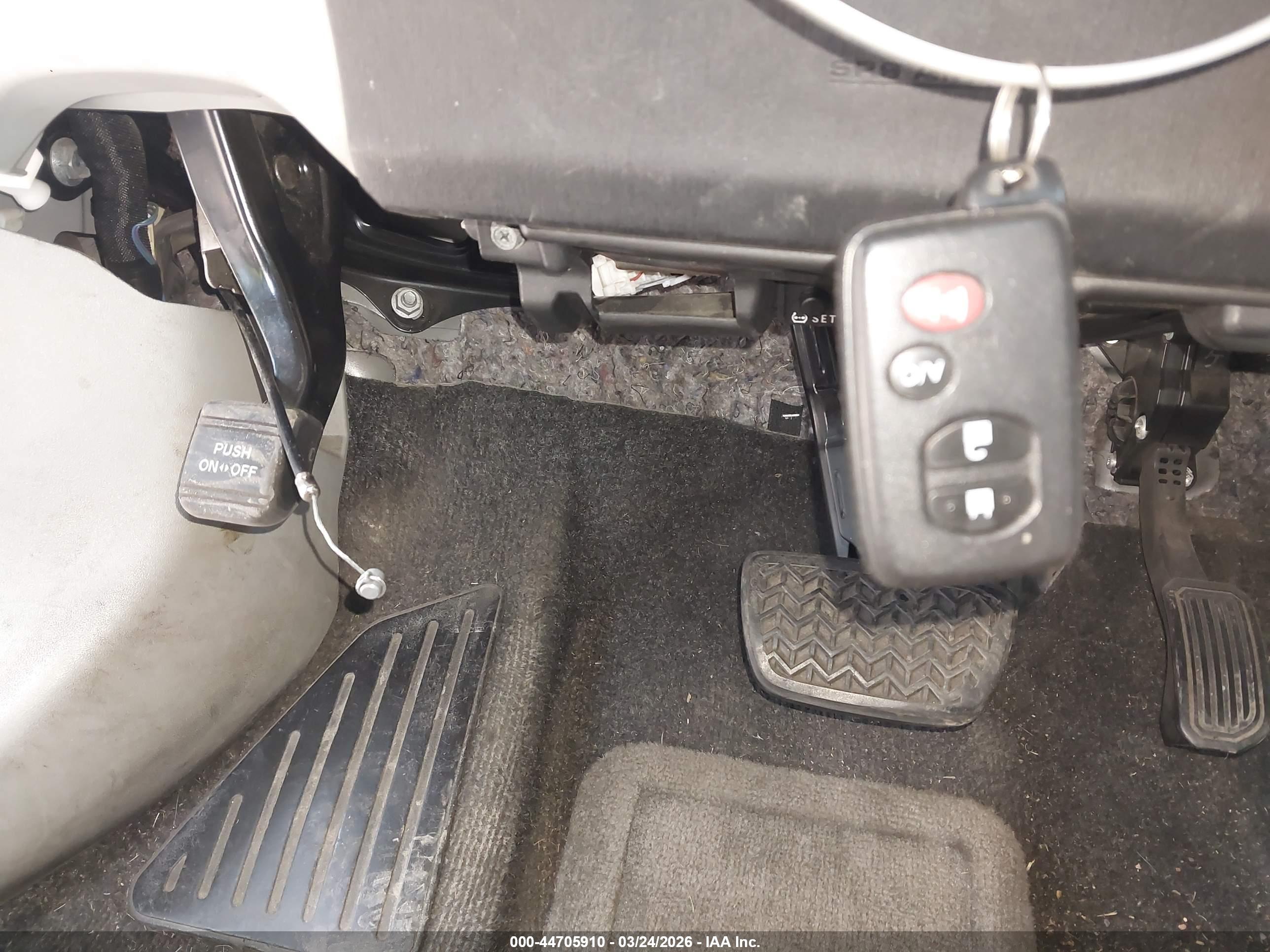 TOYOTA PRIUS image 11