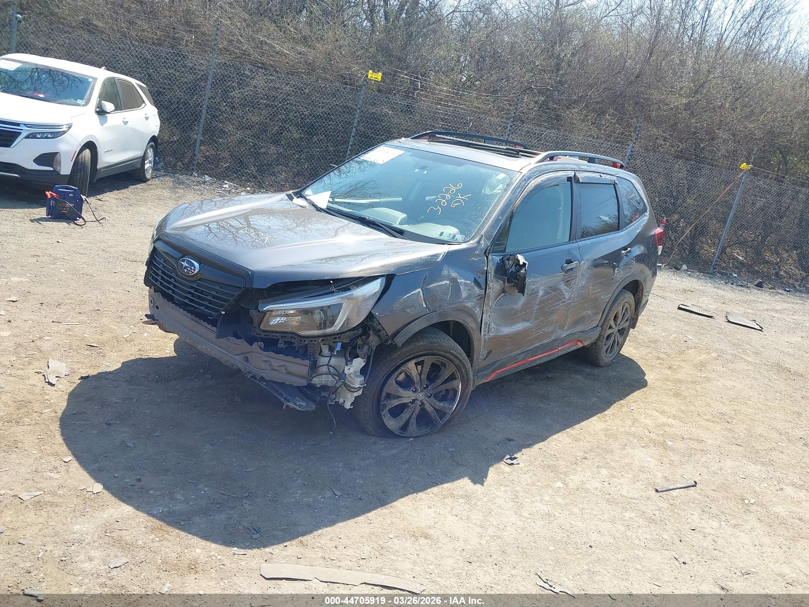 SUBARU FORESTER image 2
