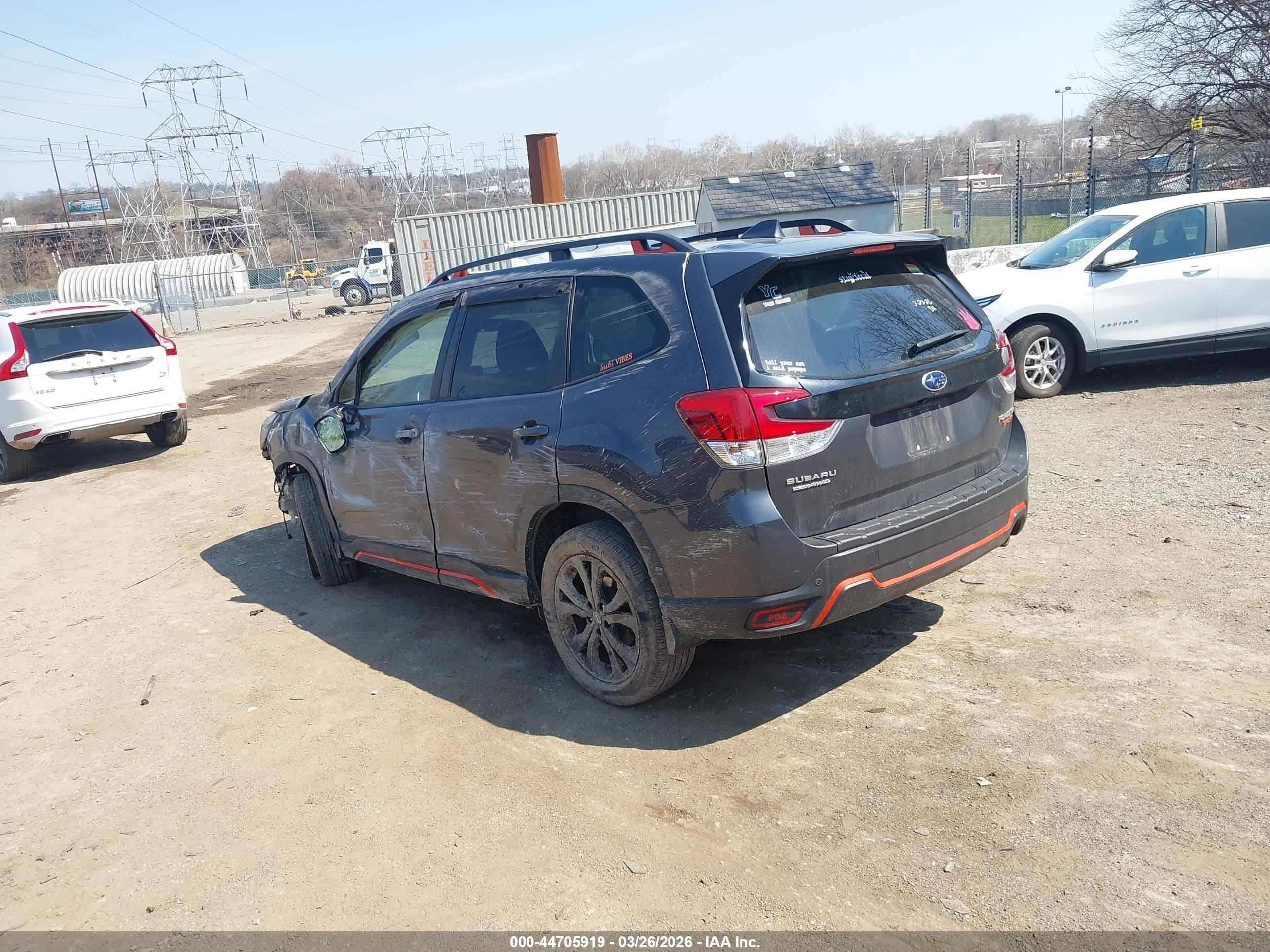 SUBARU FORESTER image 3