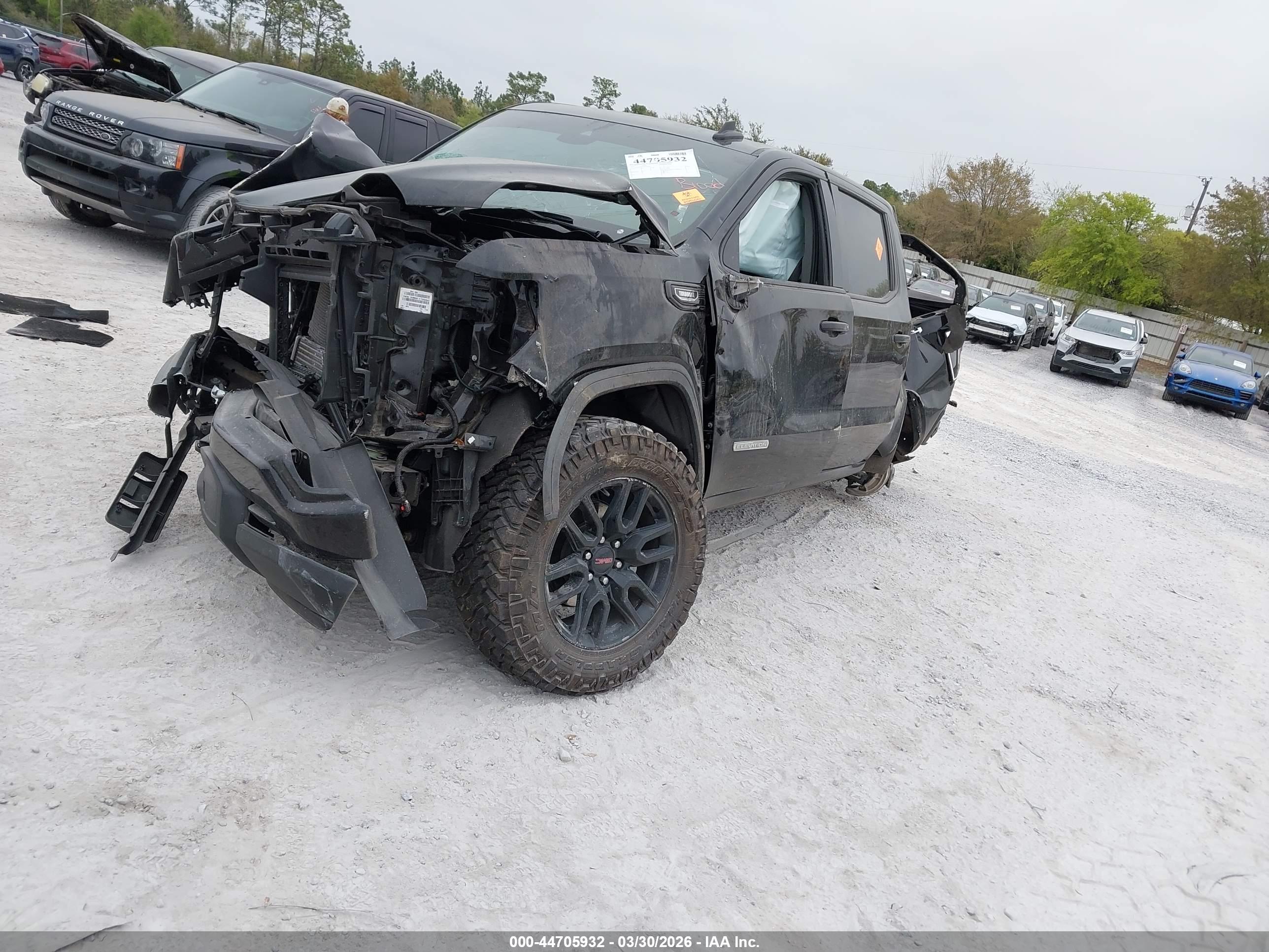 GMC SIERRA image 2