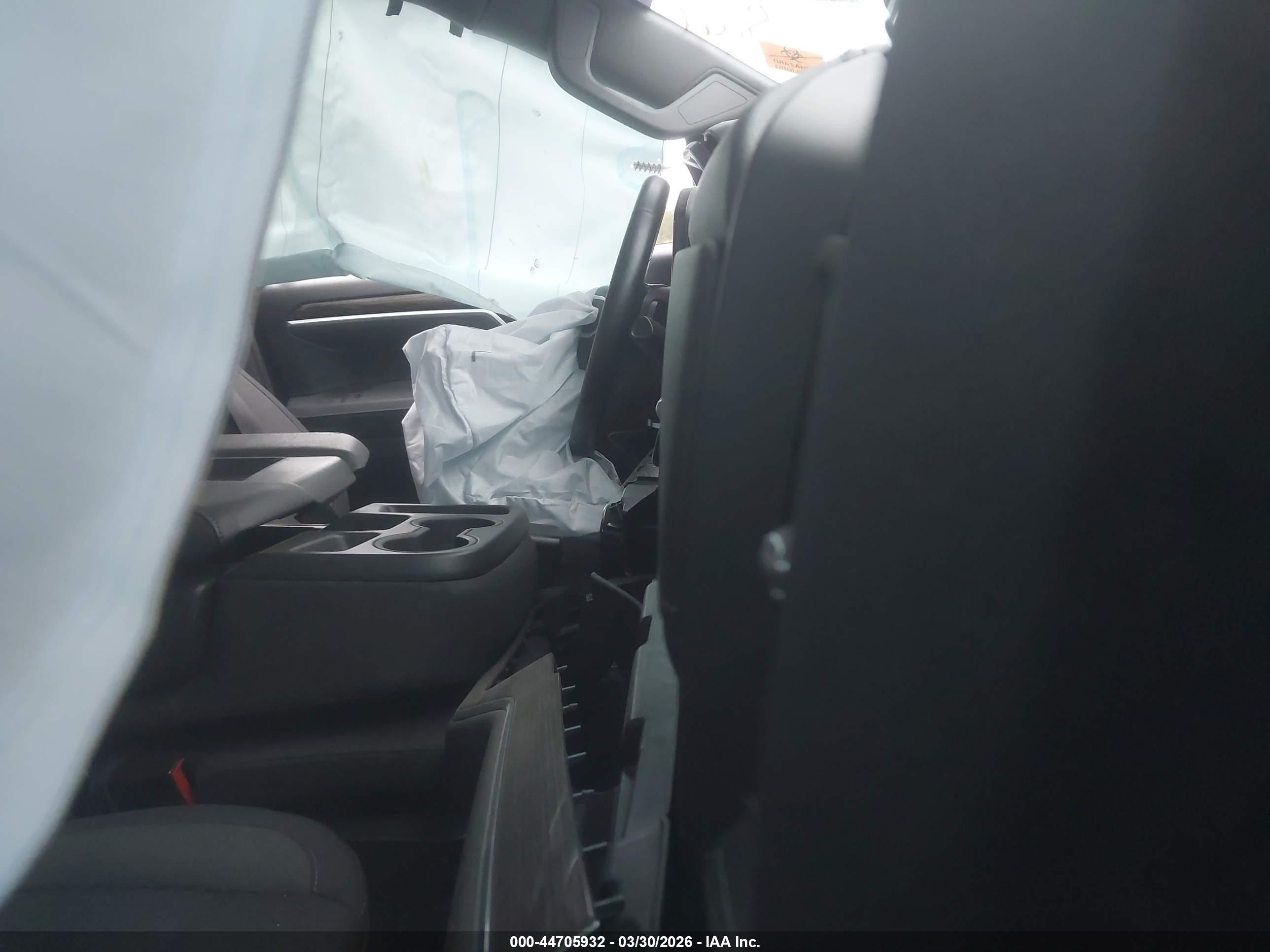 GMC SIERRA image 5